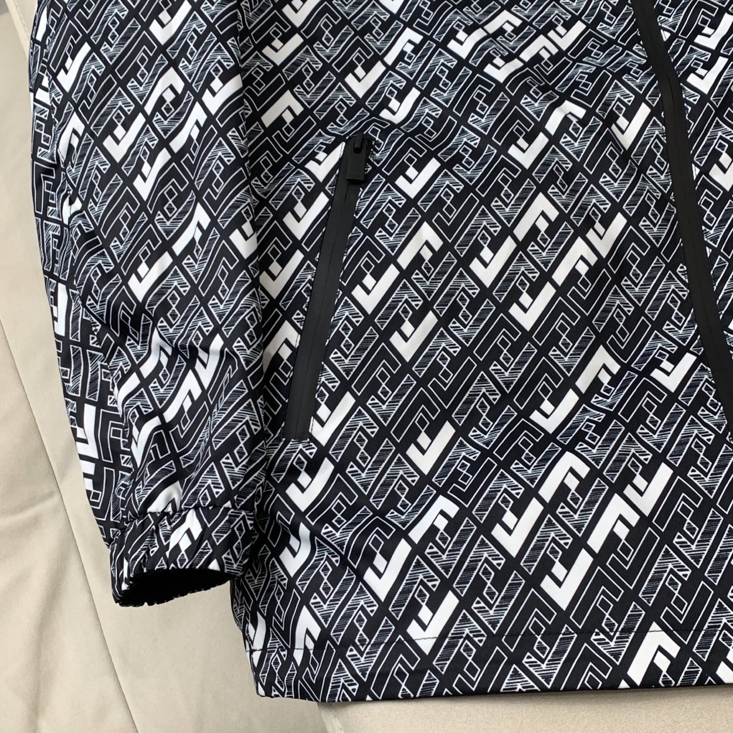 Fendi Jacket M-xxxl