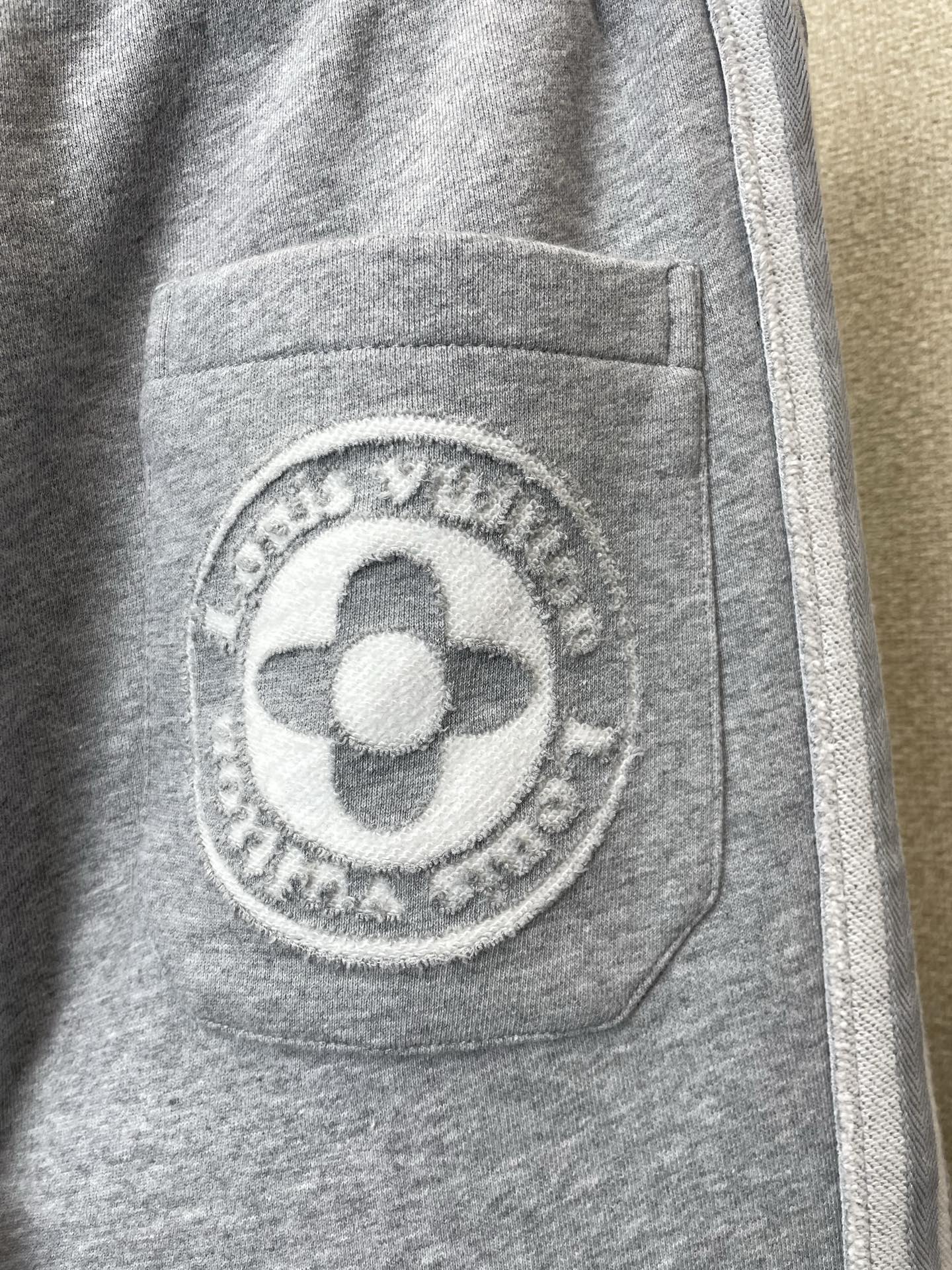 Louis Vuitton Basic Clothing S-m-l-xl