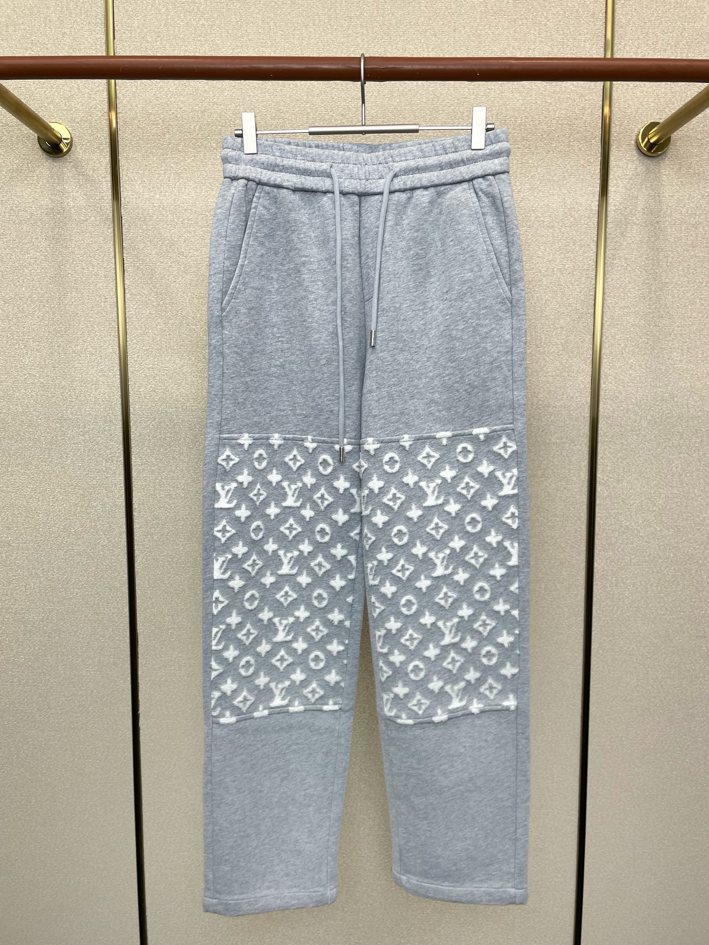 Louis Vuitton Basic Clothing S-m-l-xl