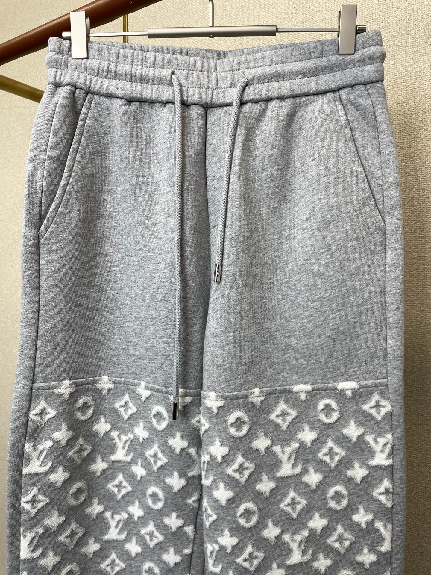 Louis Vuitton Basic Clothing S-m-l-xl