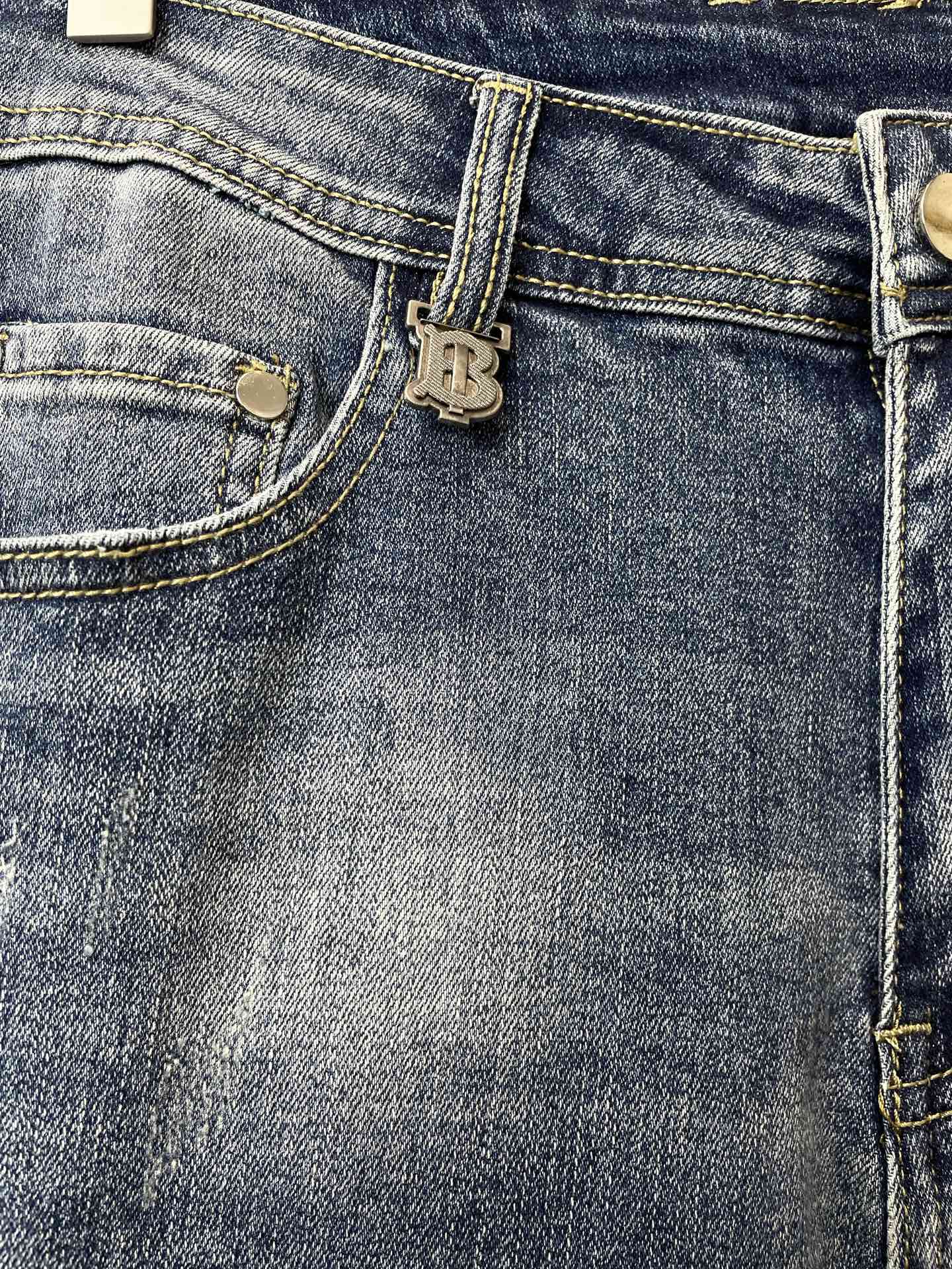 Burberry Jeans