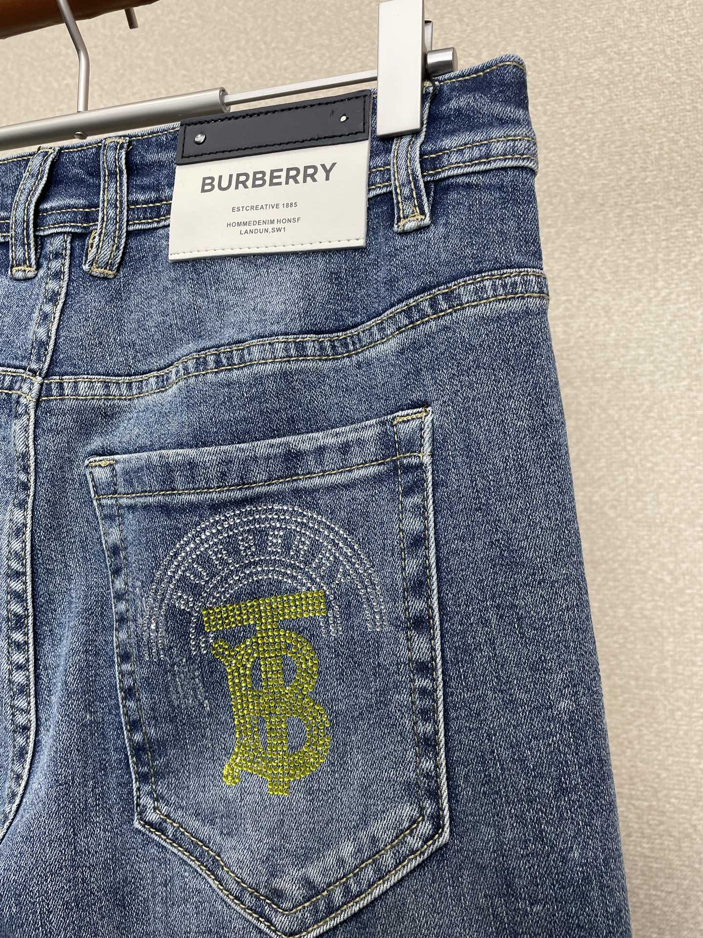 Burberry Jeans