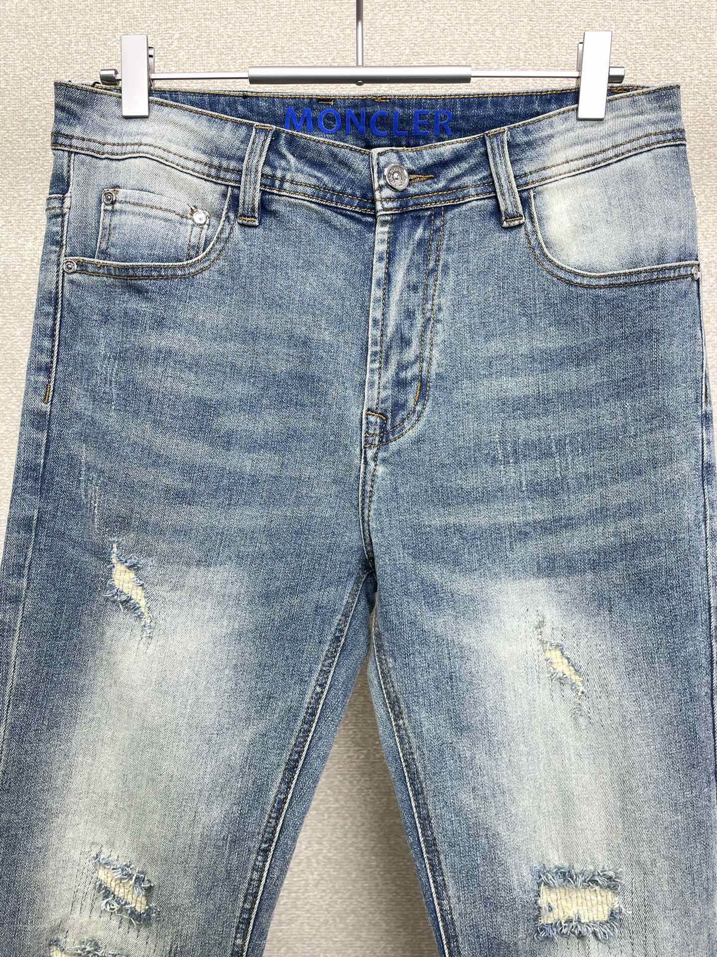 Moncler Jeans M-l