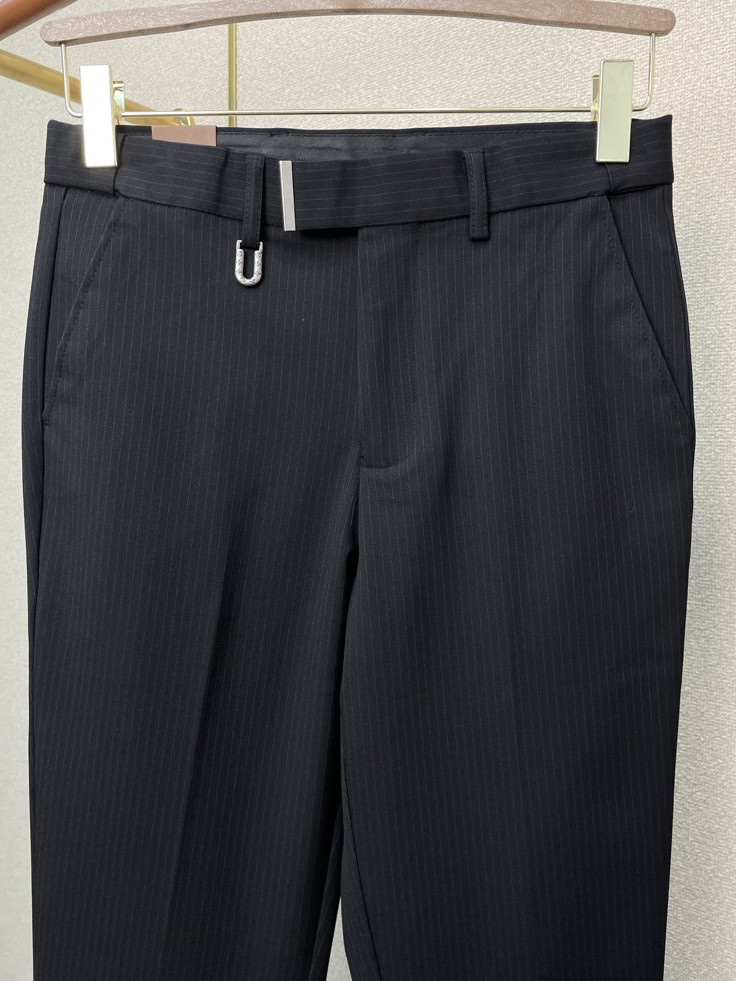 Louis Vuitton Basic Clothing S-l