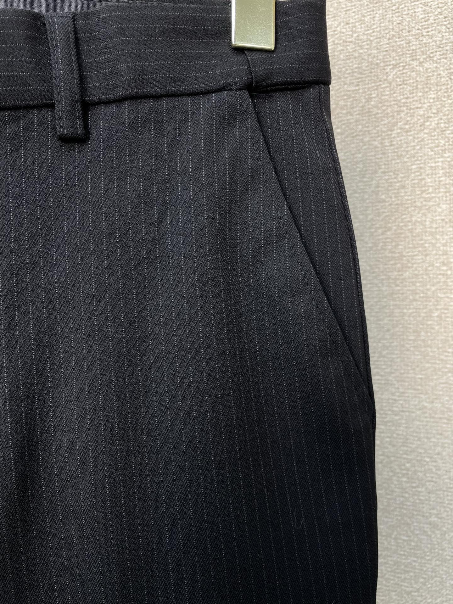Louis Vuitton Basic Clothing S-l