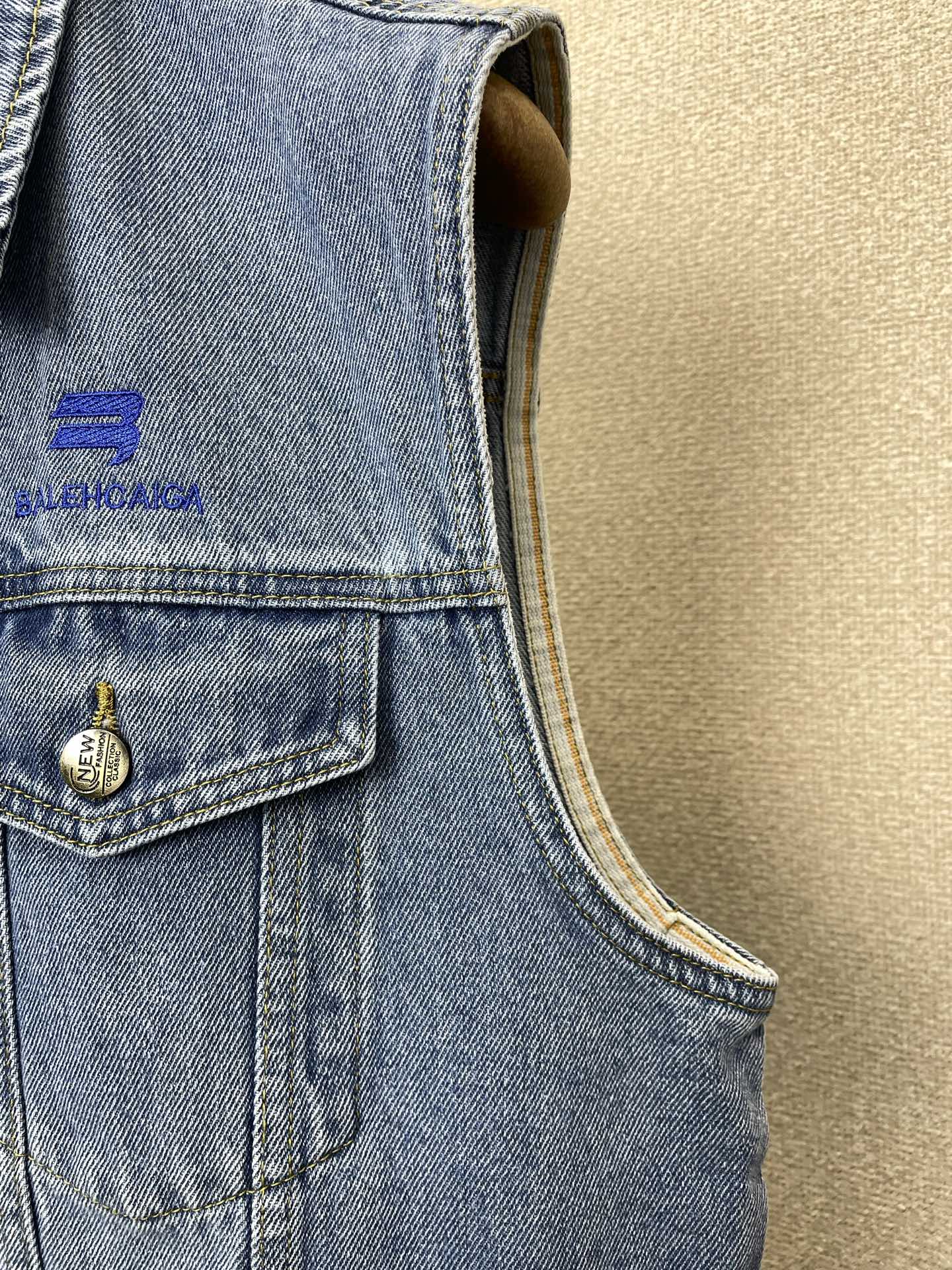 Balenciaga Male Vest M-l-xl
