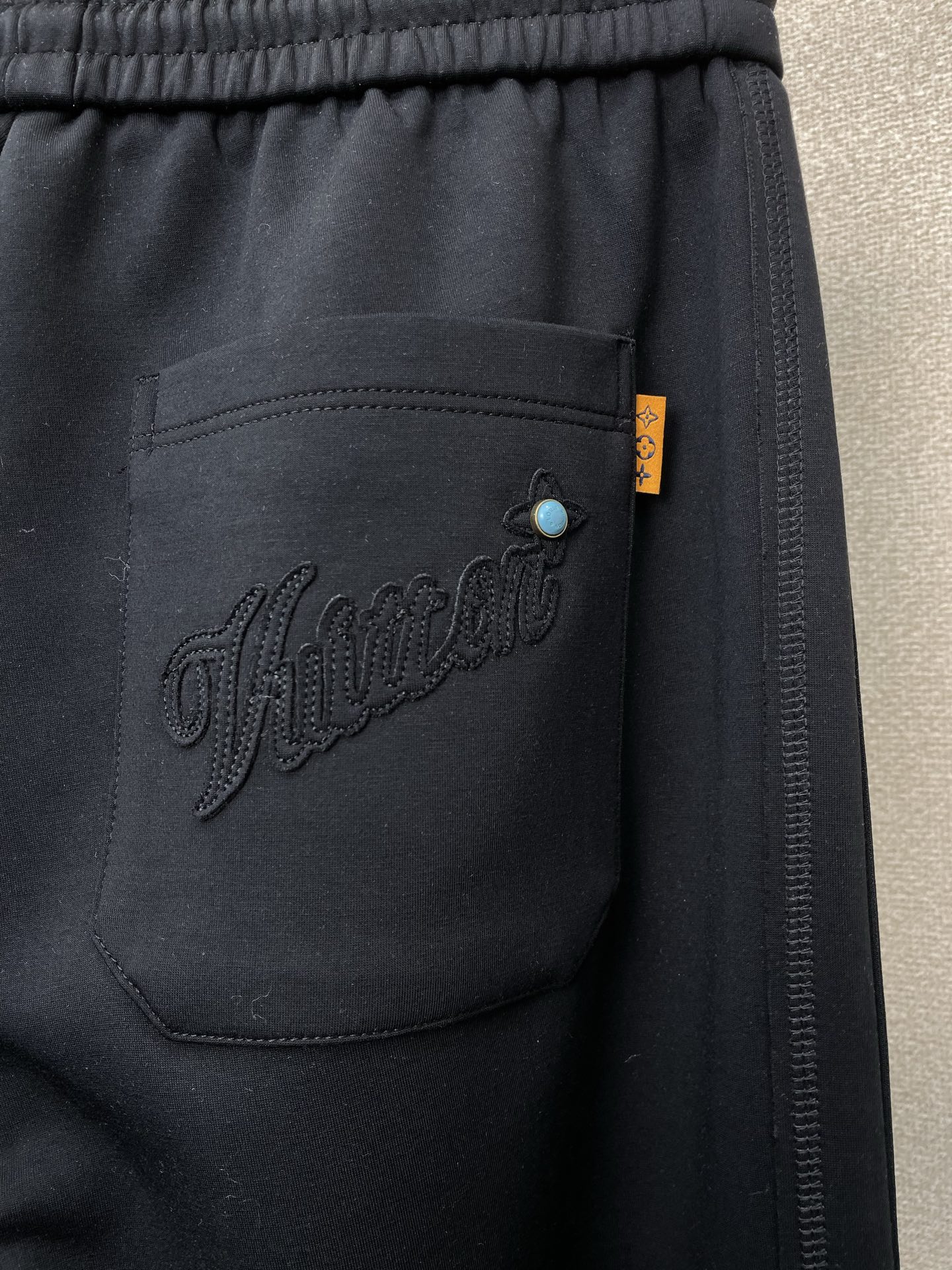 Louis Vuitton Basic Clothing S-m-l-xl