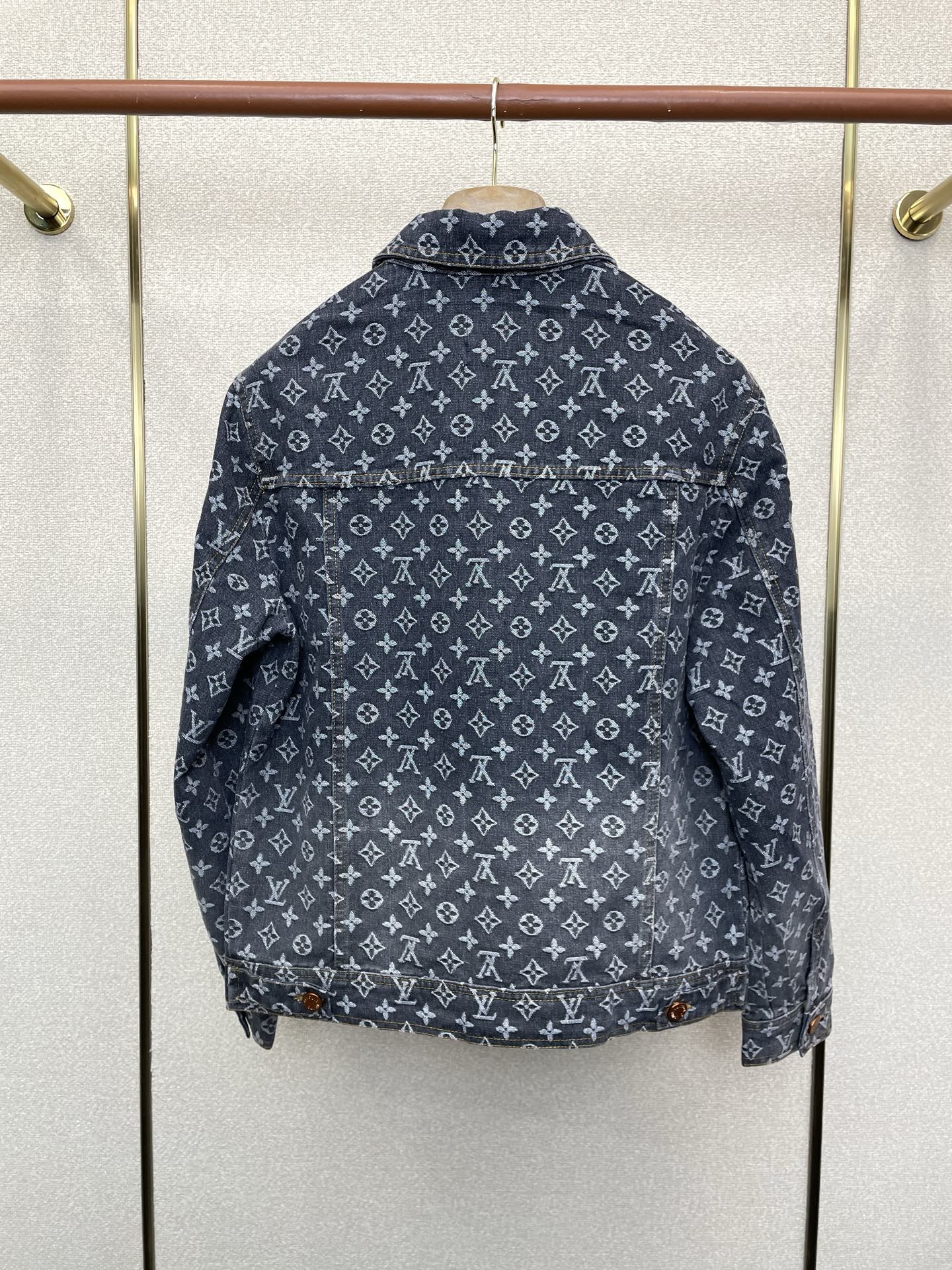 Louis Vuitton Basic Clothing S-m-l-xl