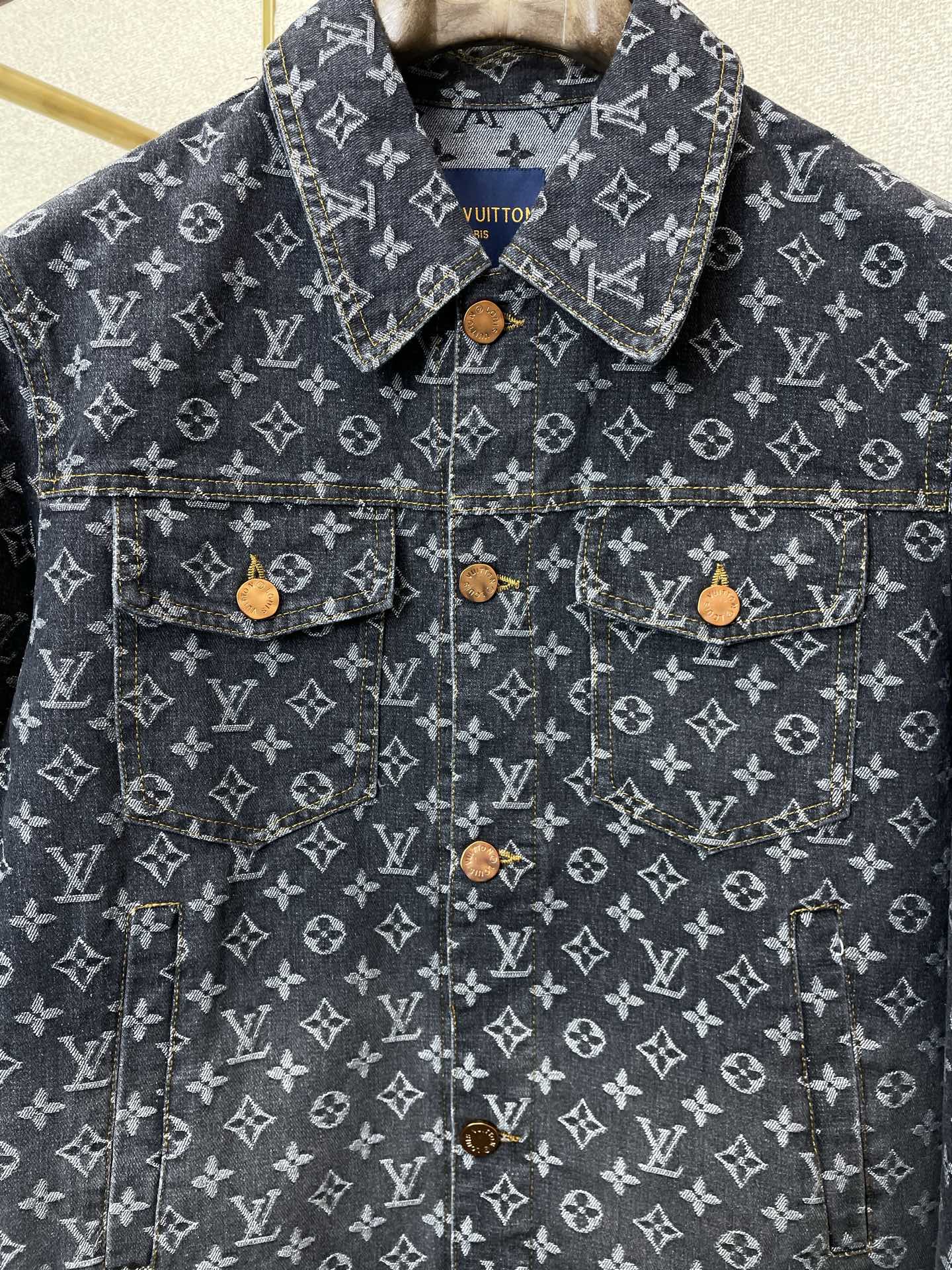 Louis Vuitton Basic Clothing S-m-l-xl