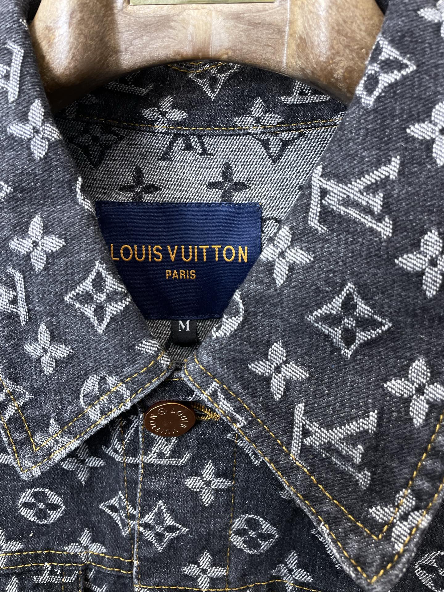 Louis Vuitton Basic Clothing S-m-l-xl