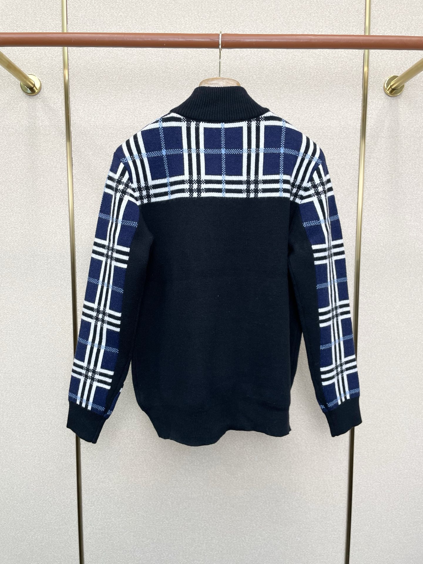Burberry Male Basic Clothing