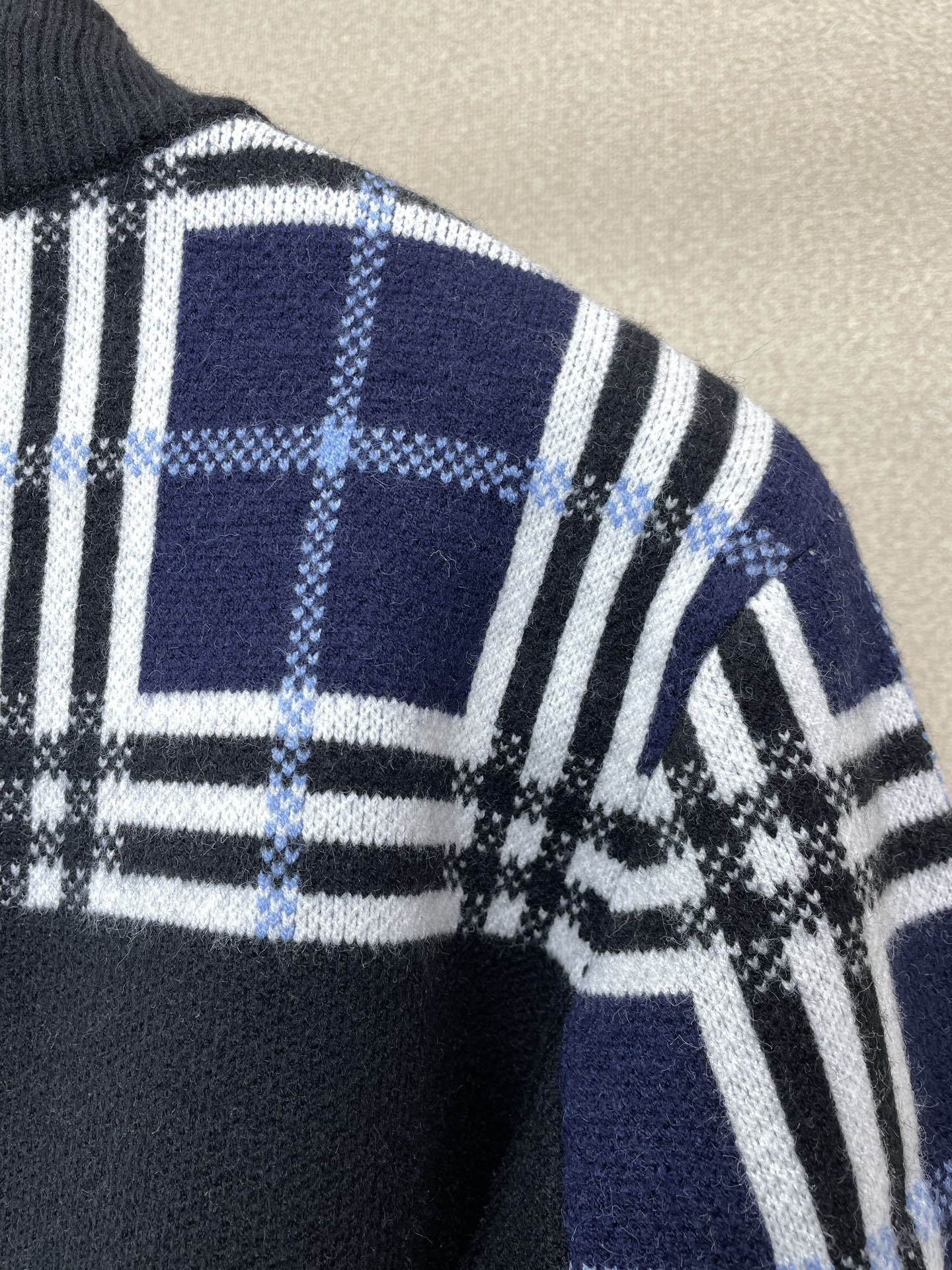 Burberry Male Basic Clothing