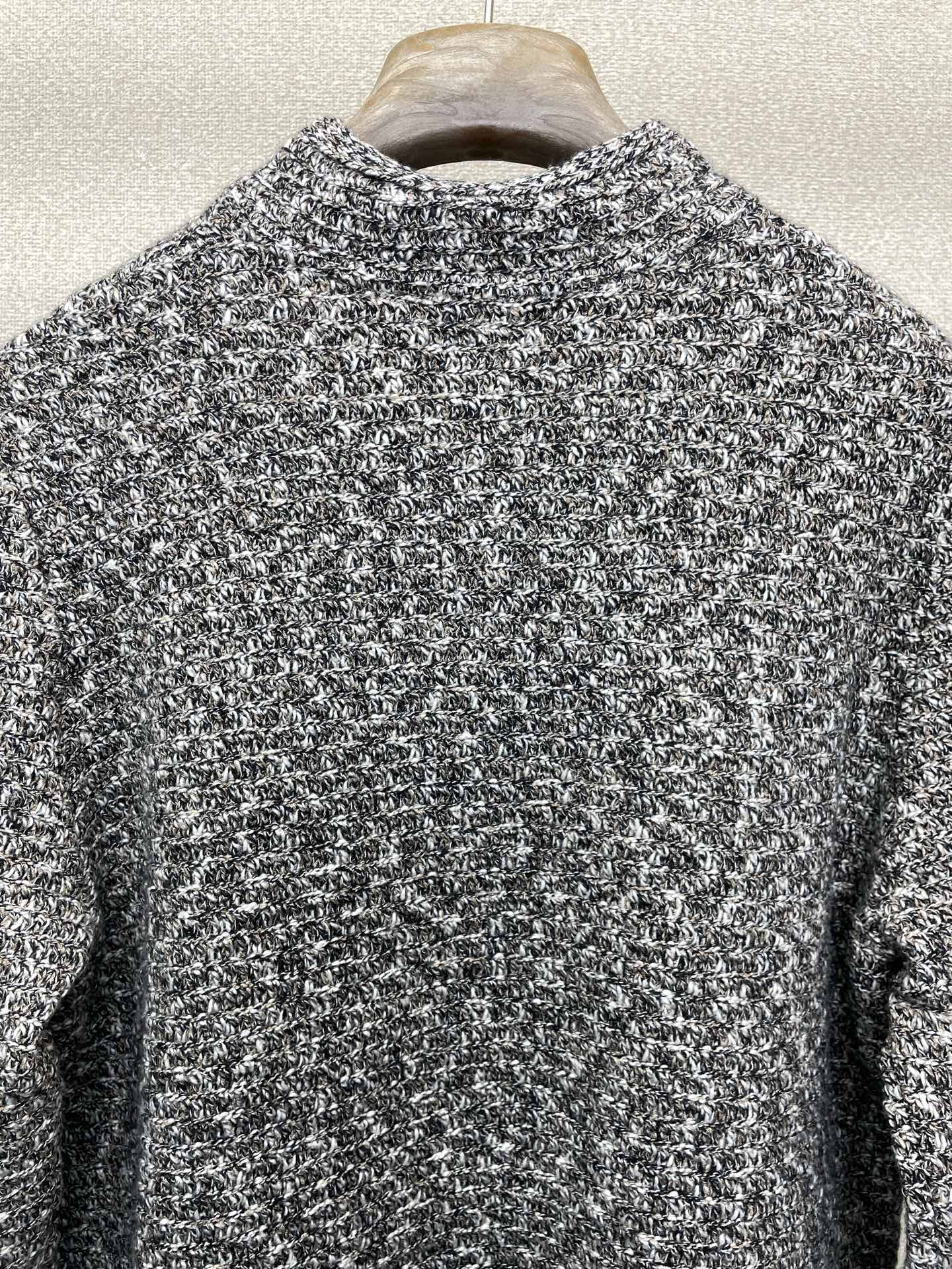 Chanel Male Basic Clothing L