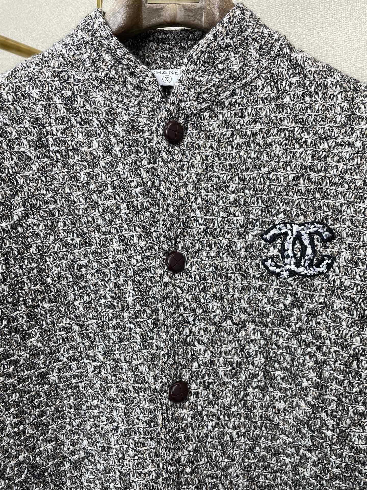 Chanel Male Basic Clothing L