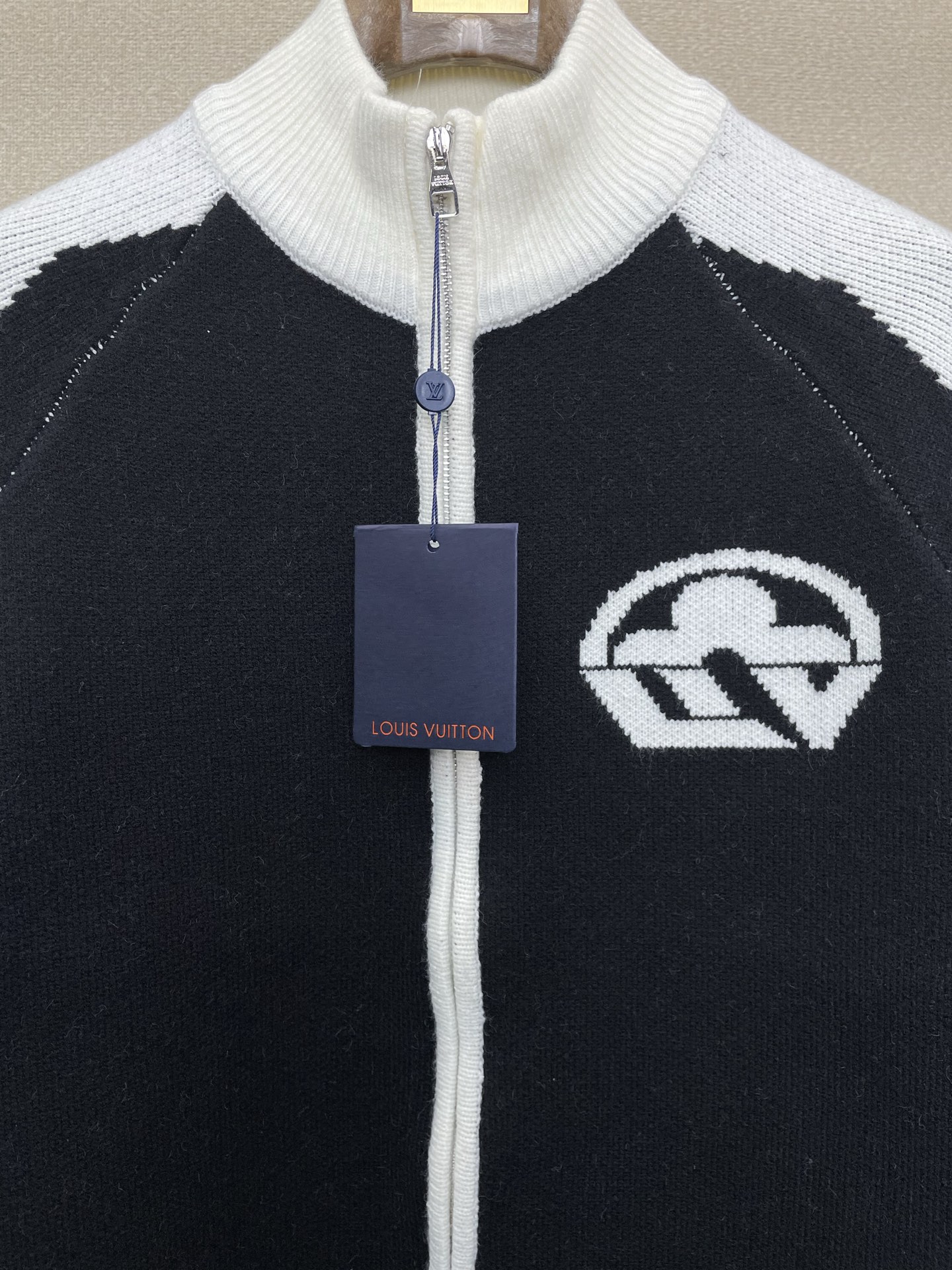 Louis Vuitton Male Basic Clothing S-l