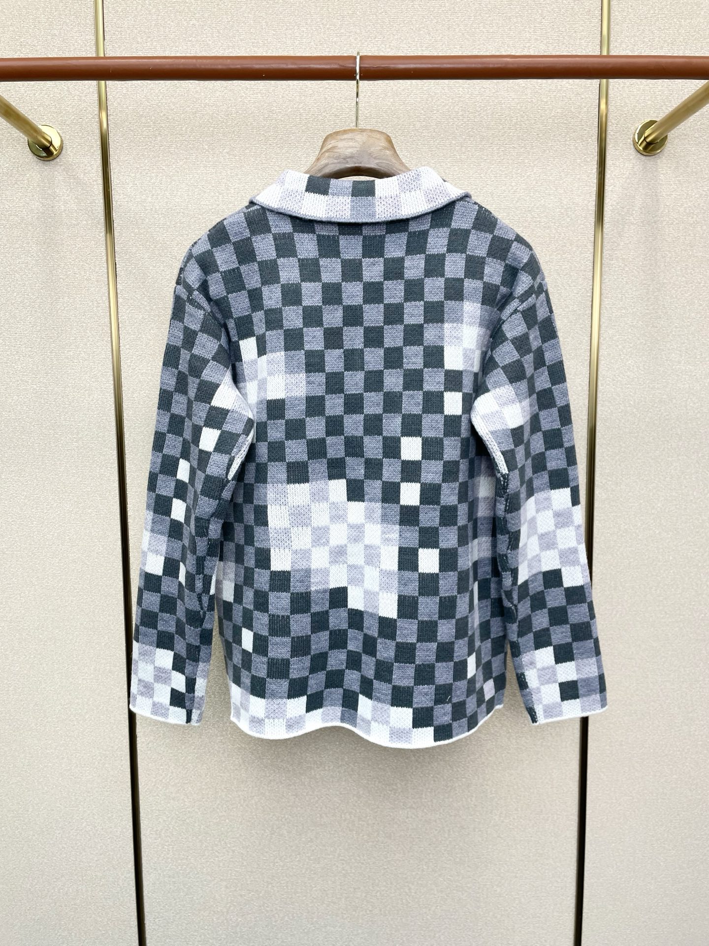 Louis Vuitton Male Basic Clothing S-l