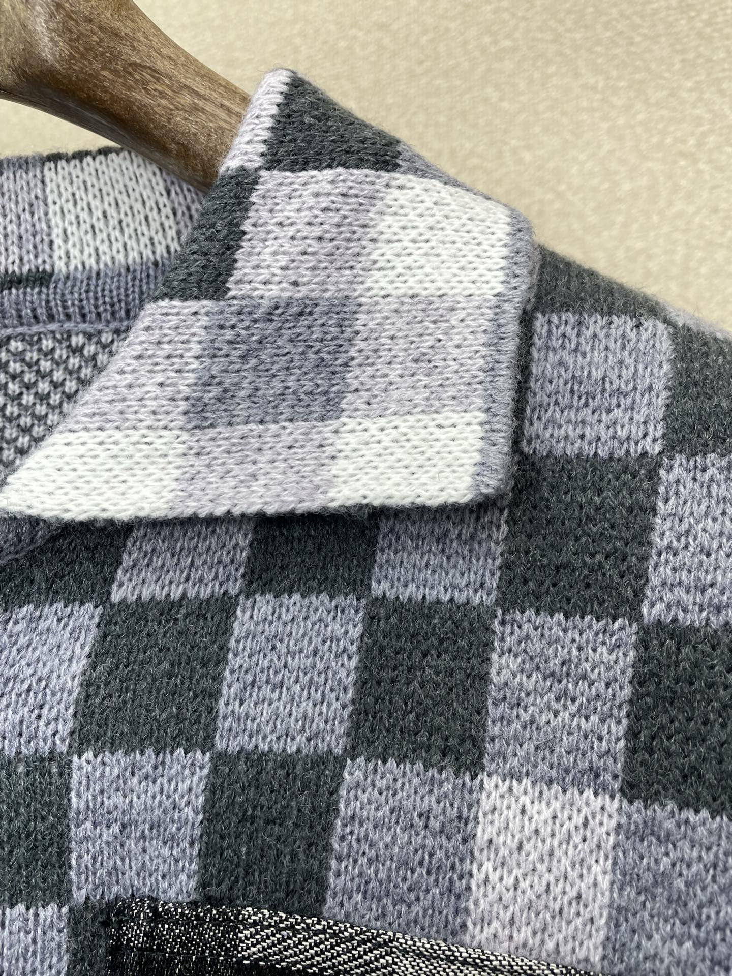 Louis Vuitton Male Basic Clothing S-l