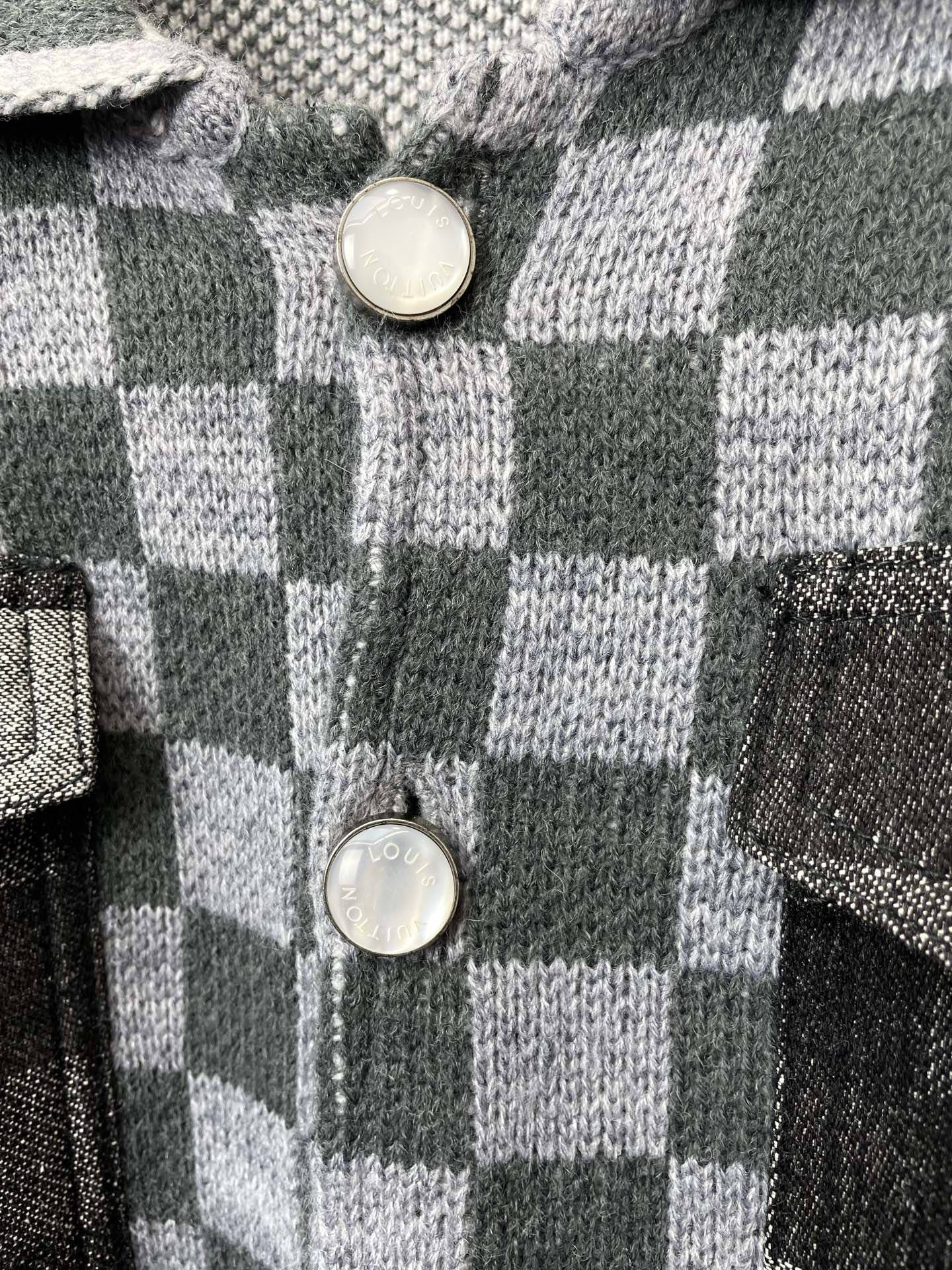Louis Vuitton Male Basic Clothing S-l
