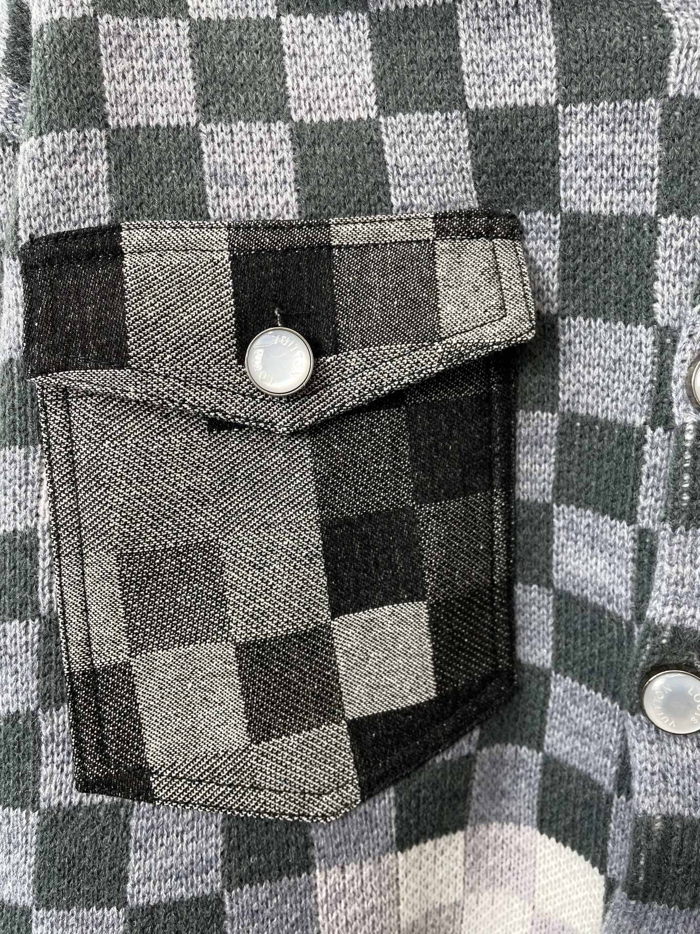 Louis Vuitton Male Basic Clothing S-l