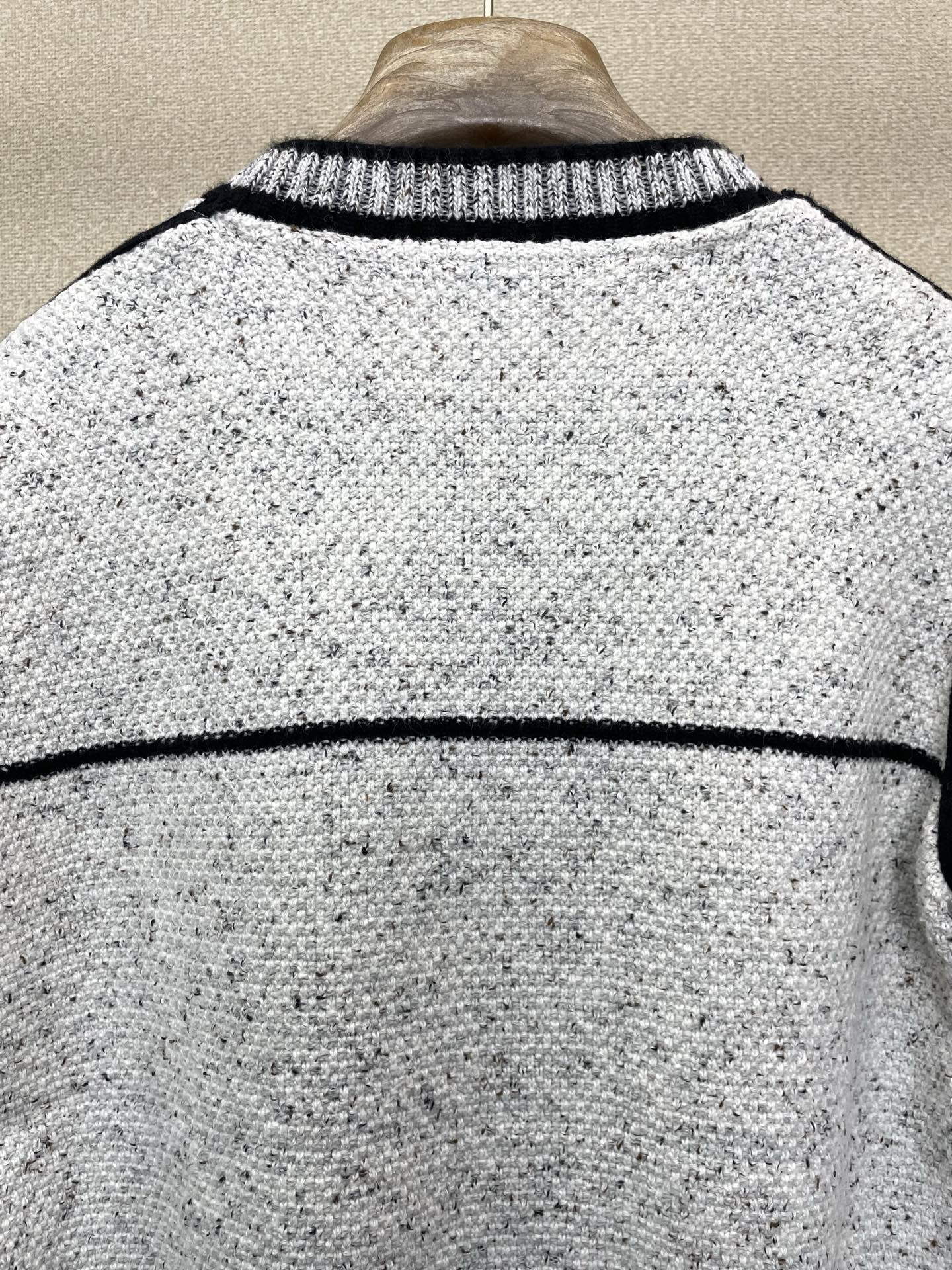 Louis Vuitton Male Basic Clothing S-l