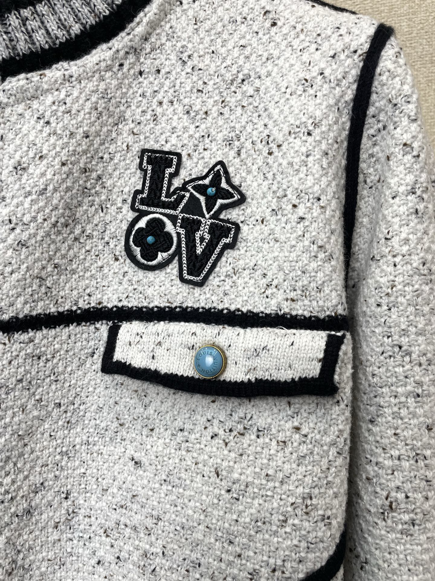 Louis Vuitton Male Basic Clothing S-l