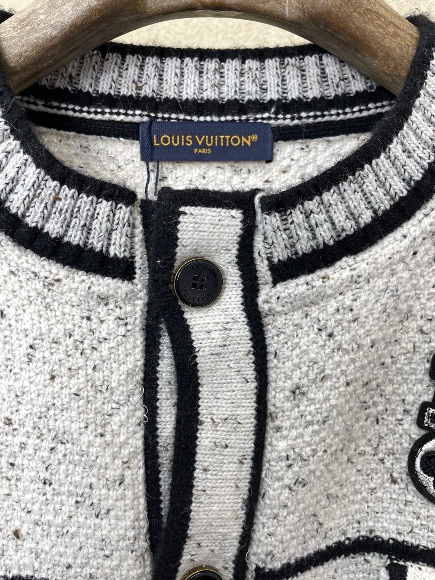 Louis Vuitton Male Basic Clothing S-l