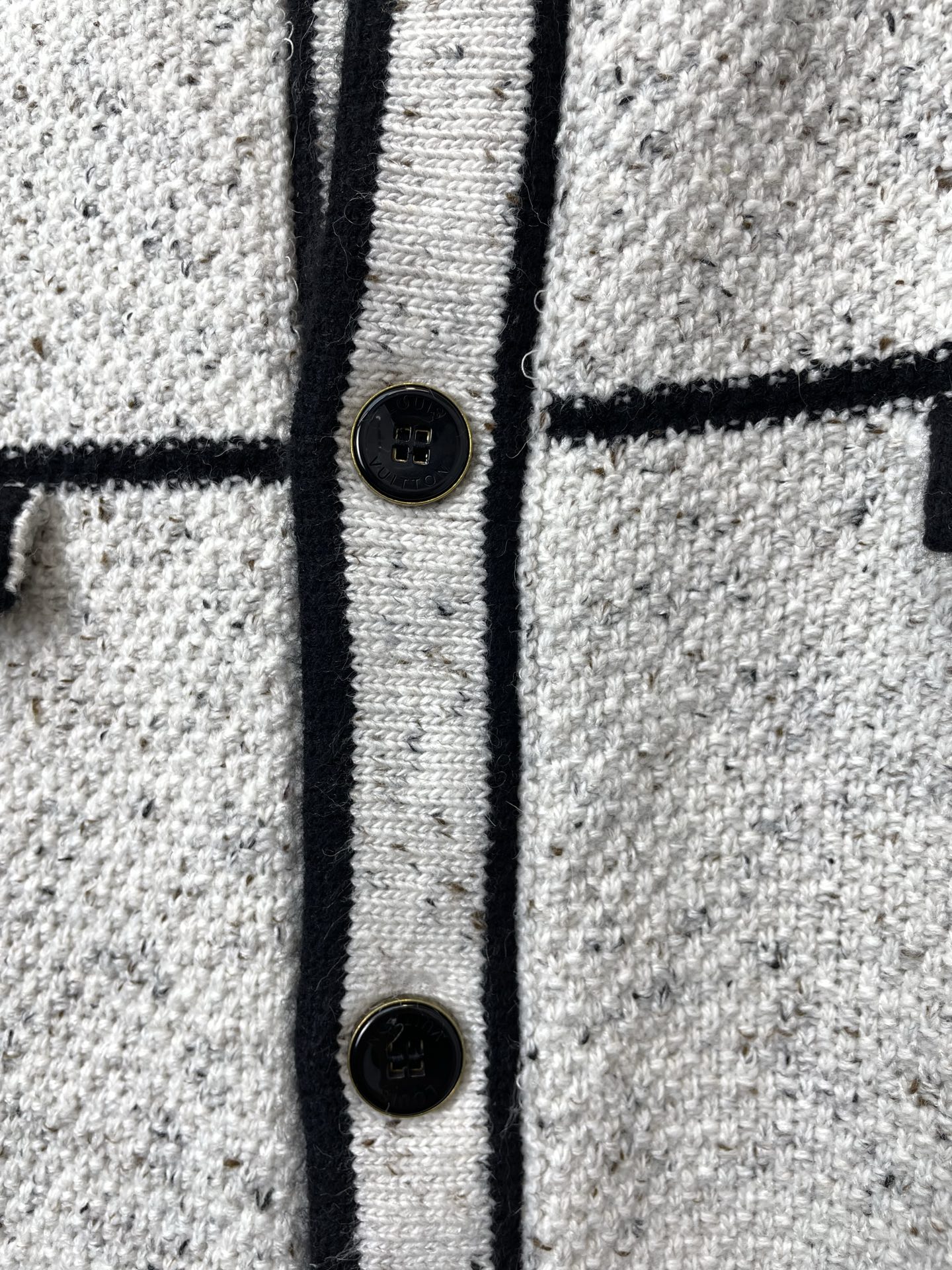 Louis Vuitton Male Basic Clothing S-l