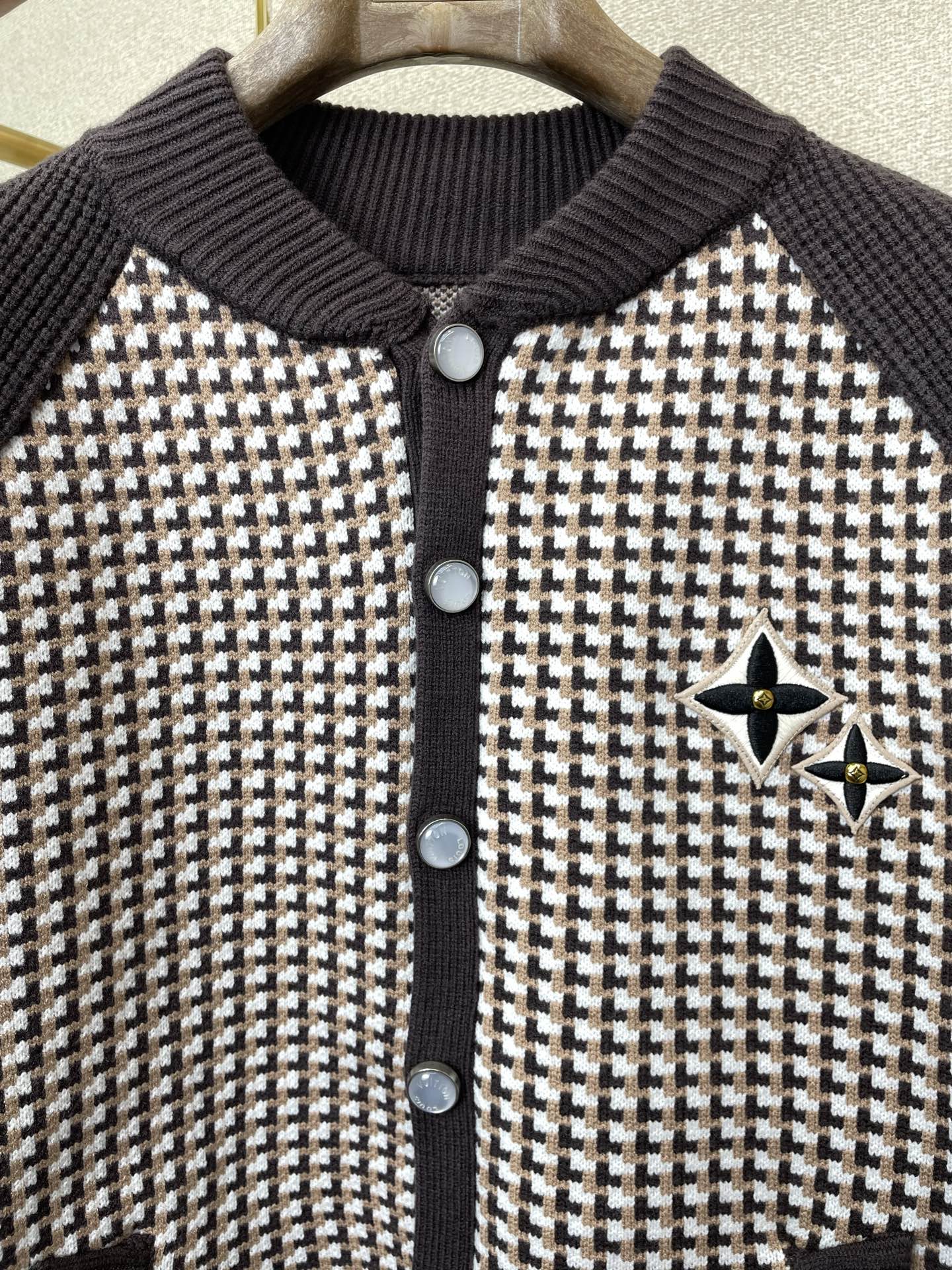 Louis Vuitton Male Basic Clothing S-l