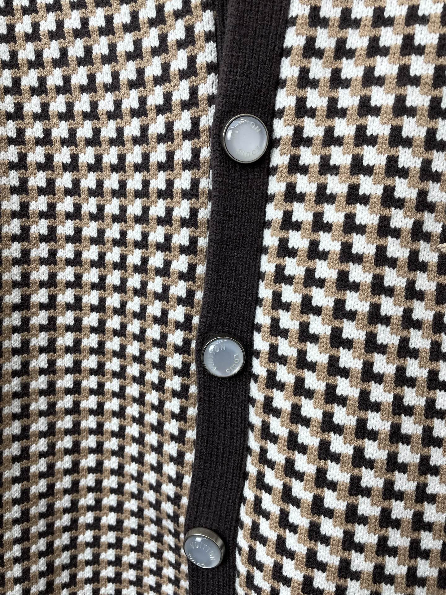 Louis Vuitton Male Basic Clothing S-l