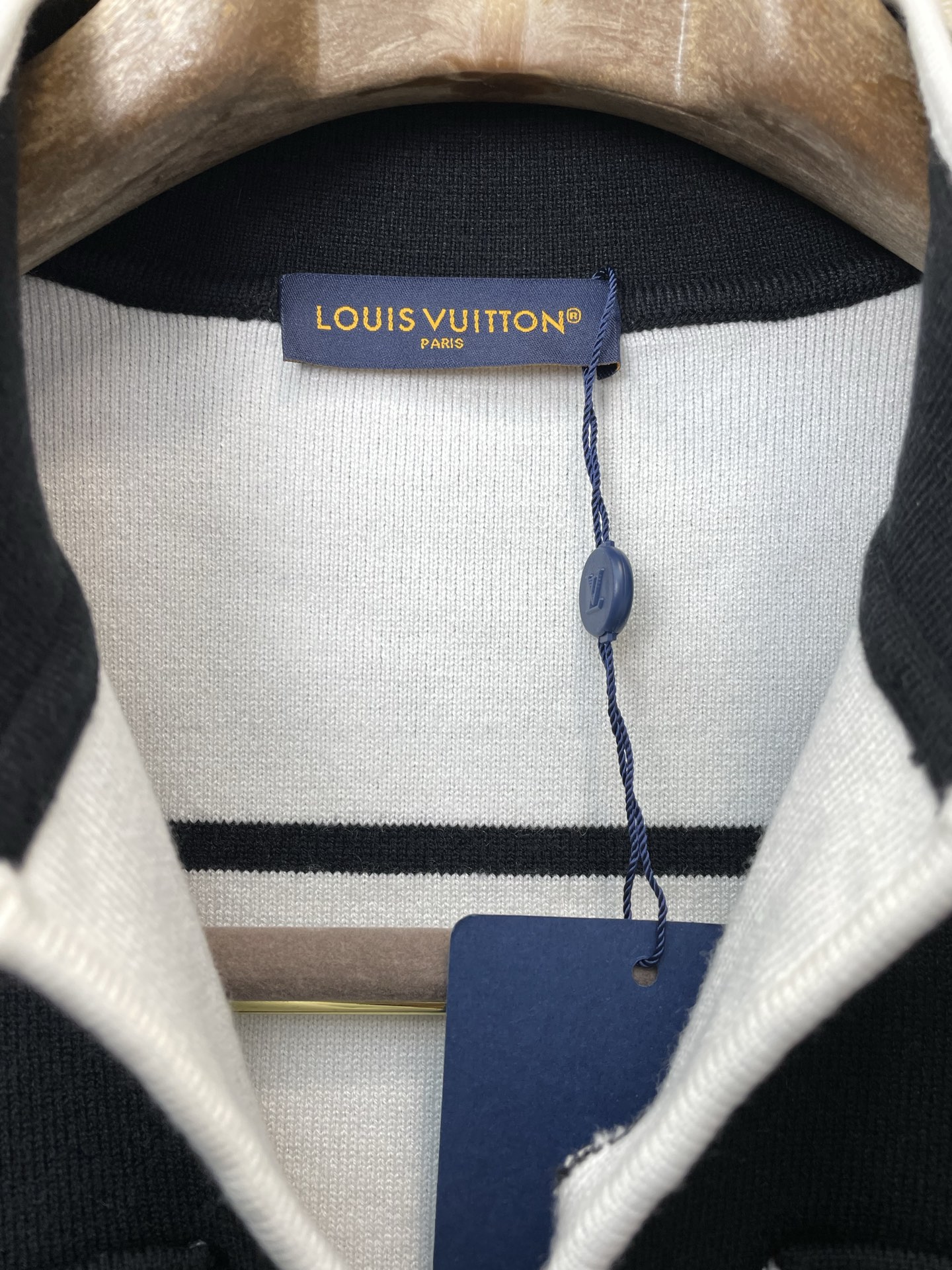 Louis Vuitton Male Basic Clothing S-l