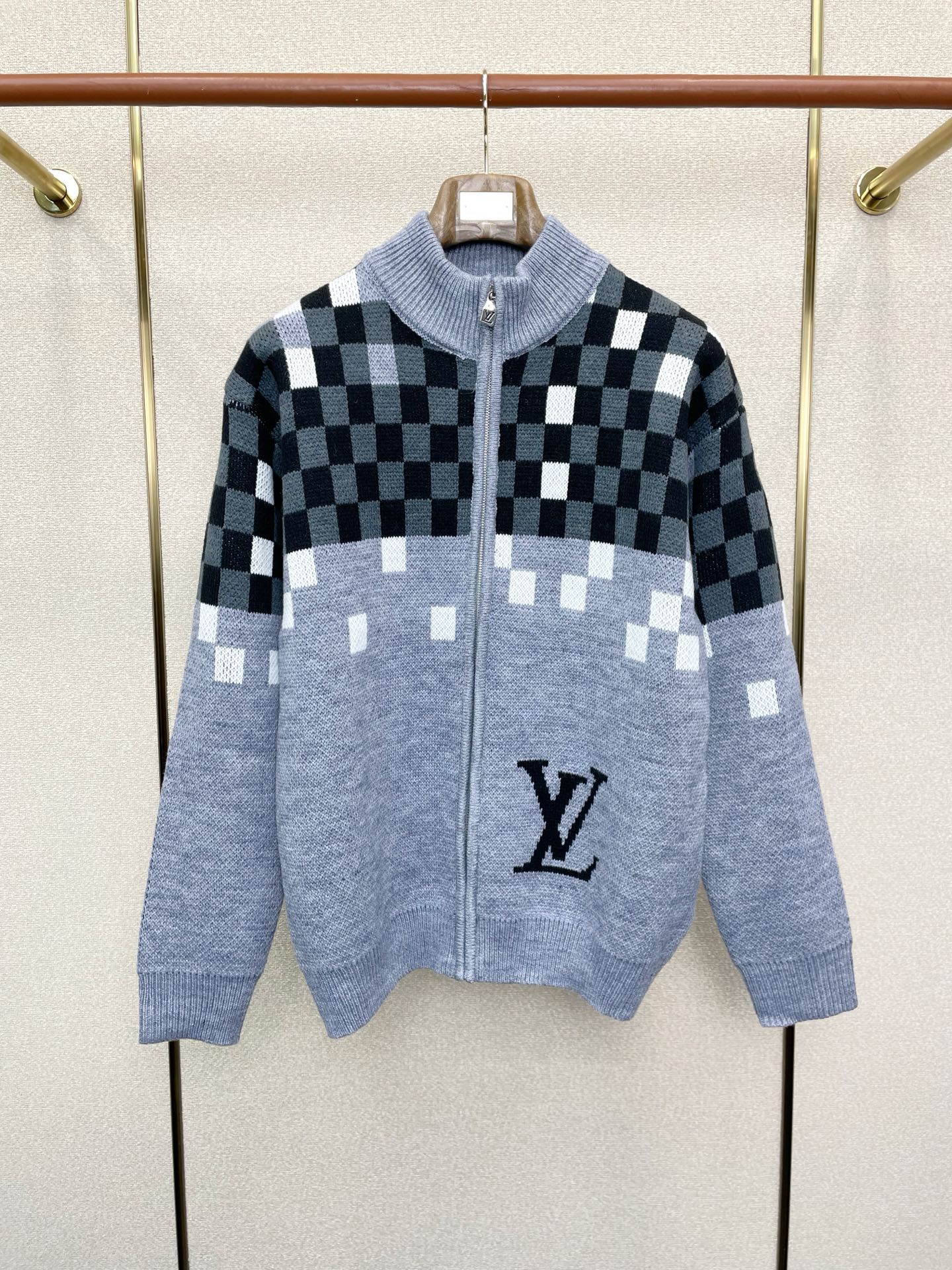 Louis Vuitton Male Basic Clothing S-l