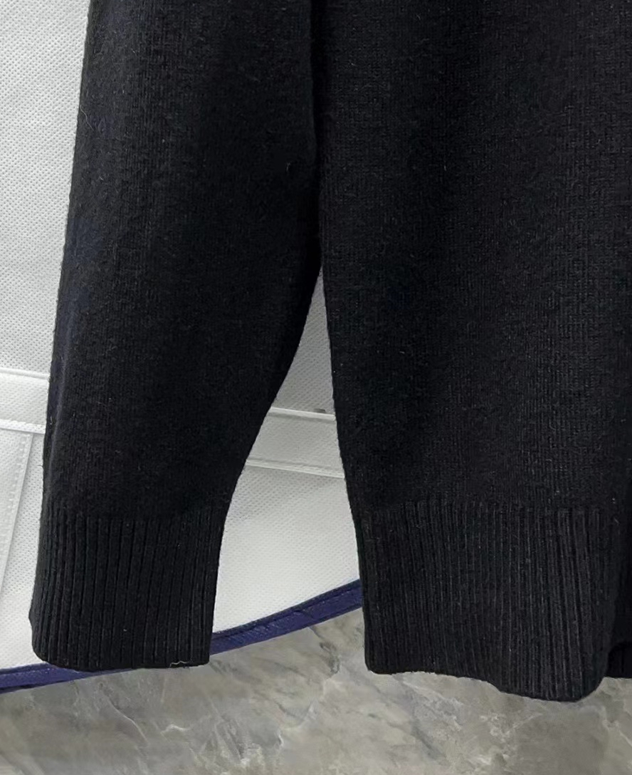 Fendi Female Basic Clothing Wool Black M-l-xl