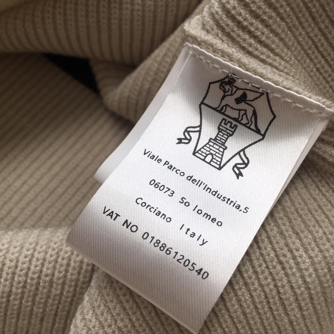 Brunello Cucinelli Male Basic Clothing