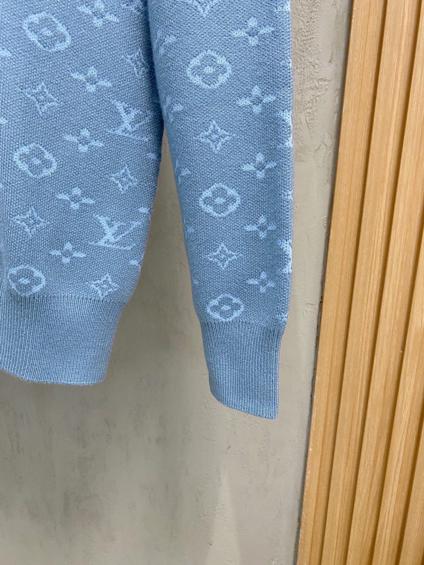 Louis Vuitton Basic Clothing Wool M-l-xl