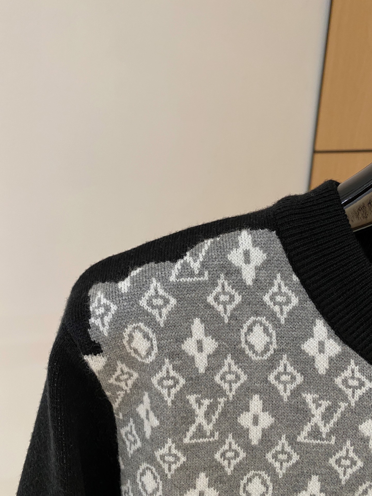 Louis Vuitton Basic Clothing Wool M-l-xl