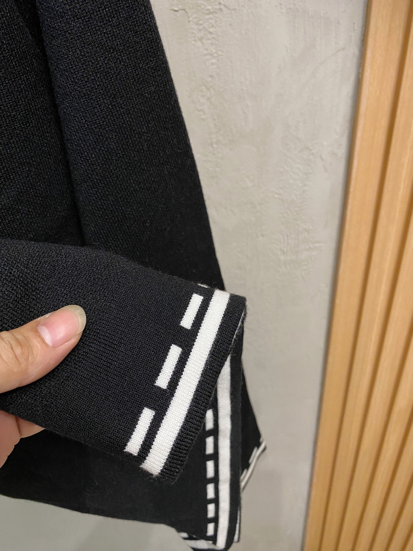 Louis Vuitton Basic Clothing Wool M-l-xl