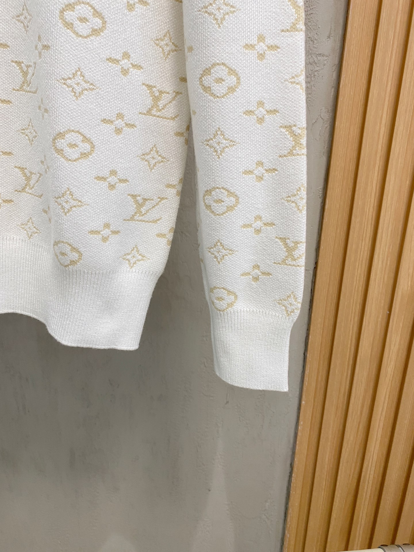 Louis Vuitton Basic Clothing Wool M-l-xl