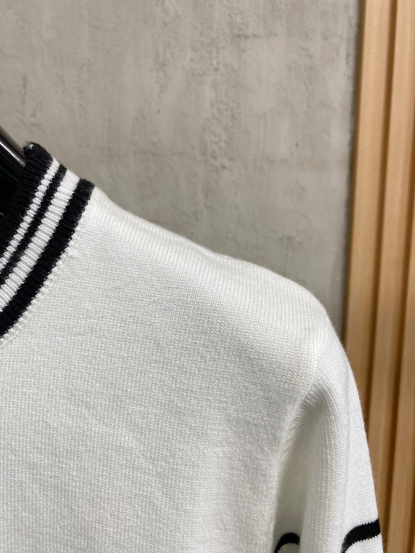 Gucci Basic Clothing Wool M-xl