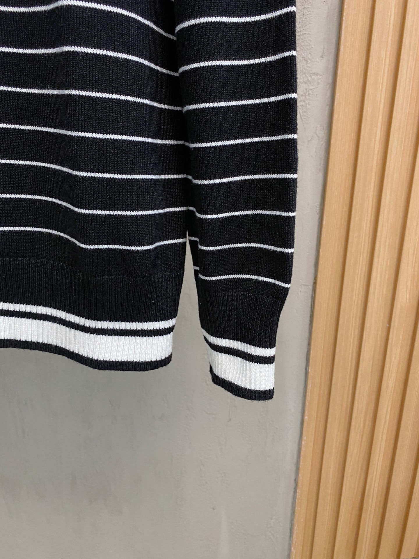 Gucci Basic Clothing Wool M-xl