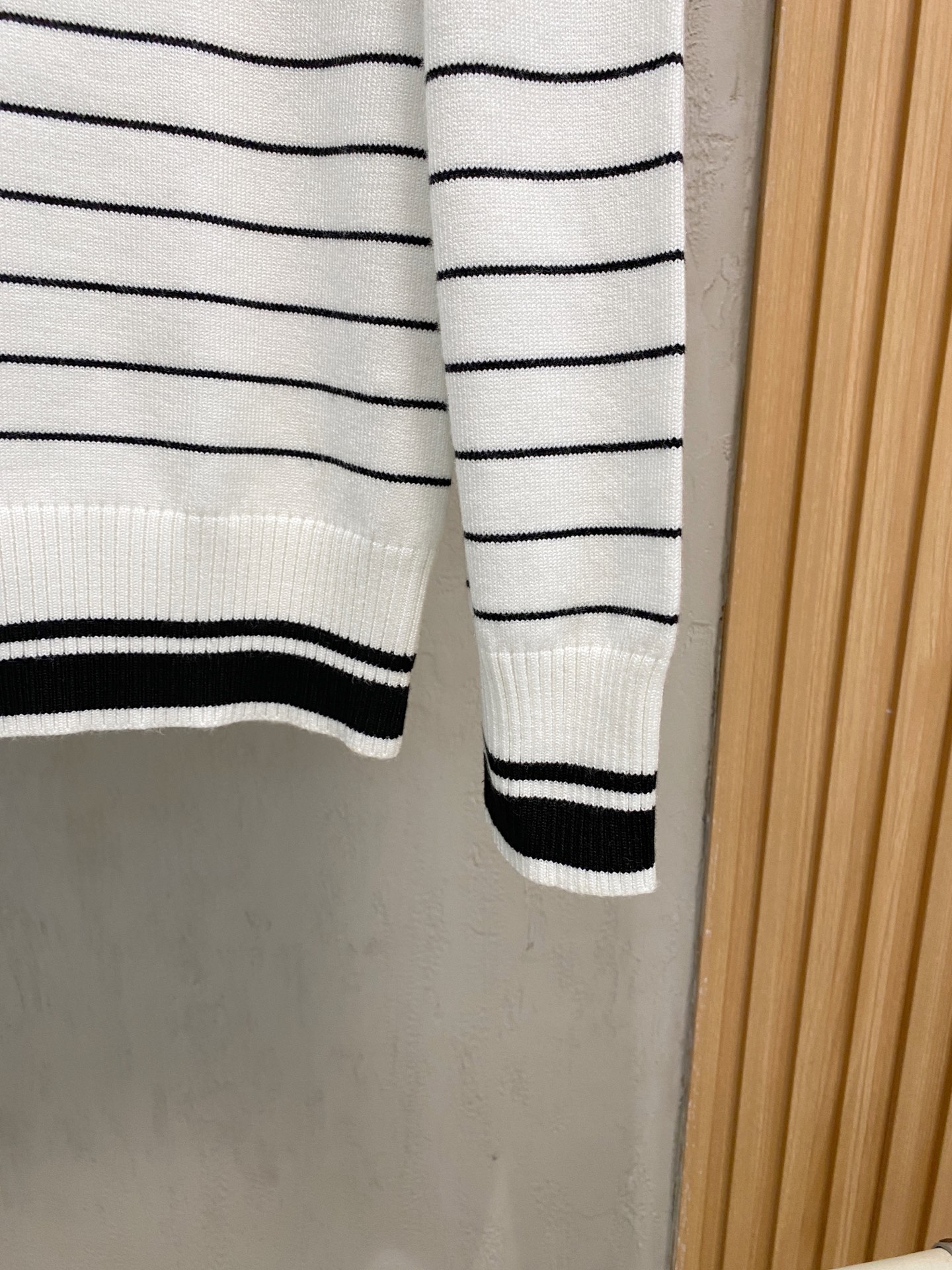 Gucci Basic Clothing Wool M-xl
