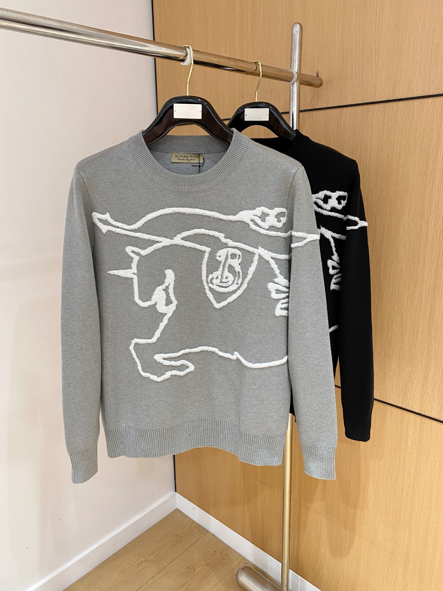 Burberry Basic Clothing Wool M-xl
