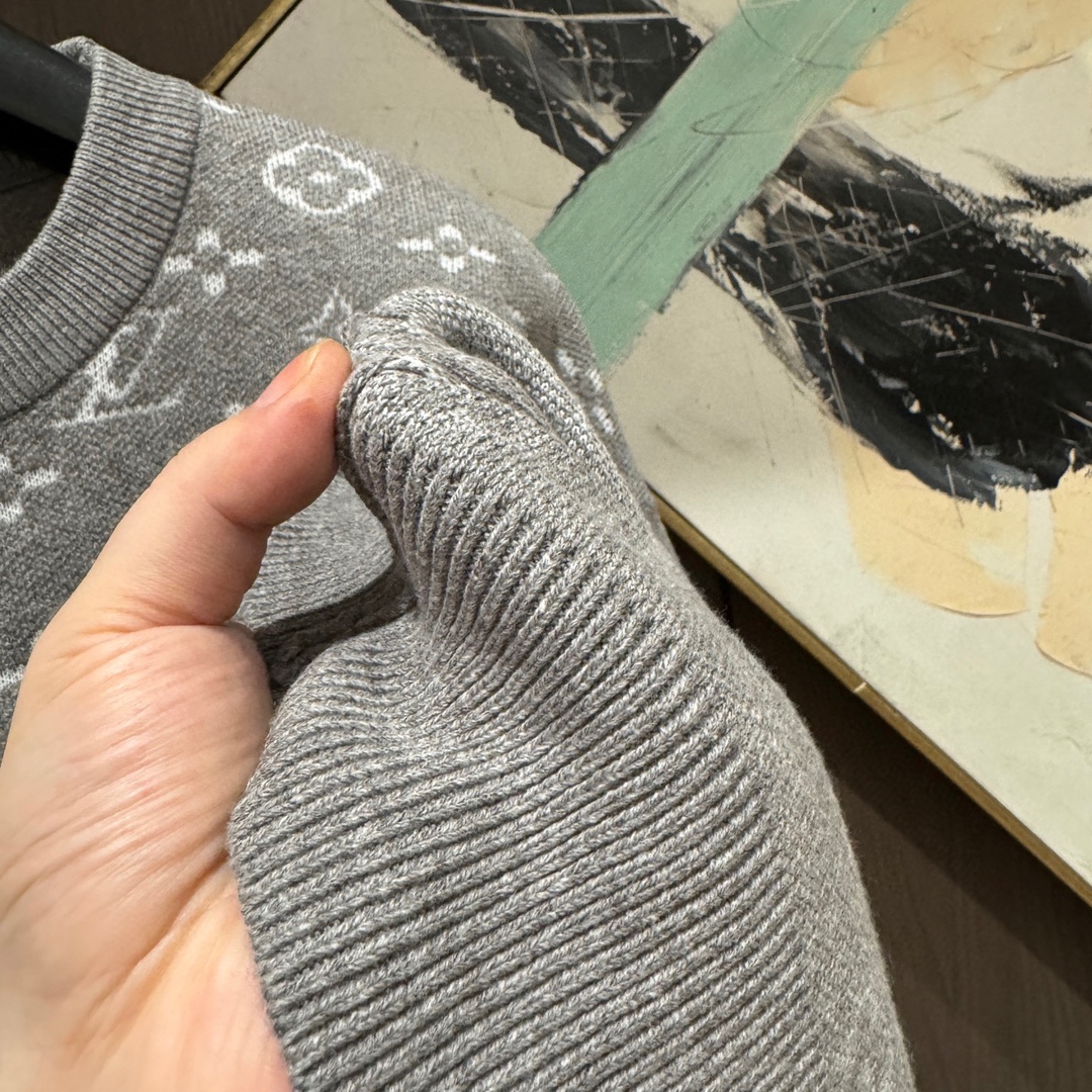 Louis Vuitton Basic Clothing Wool M-l-xl
