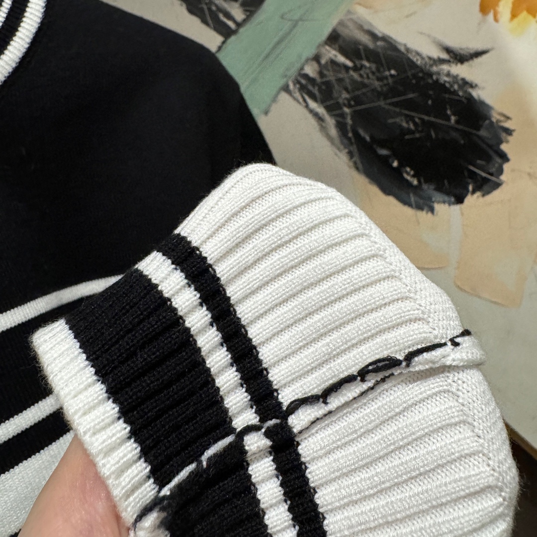 Gucci Basic Clothing Wool M-l-xl
