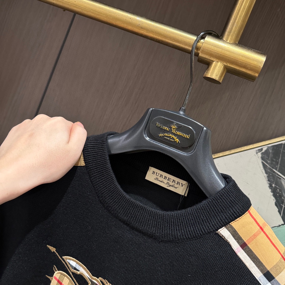 Burberry Basic Clothing Wool M-l-xl