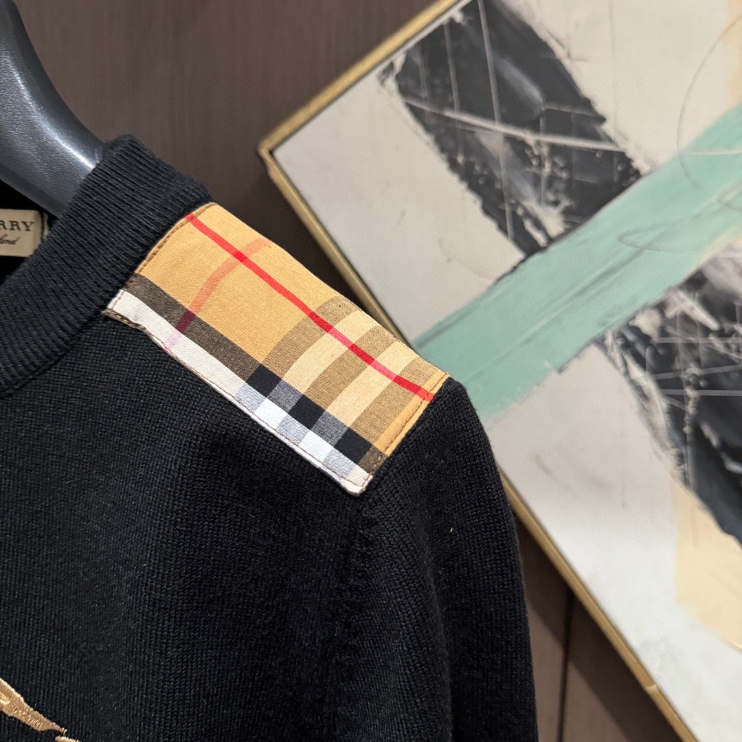 Burberry Basic Clothing Wool M-l-xl