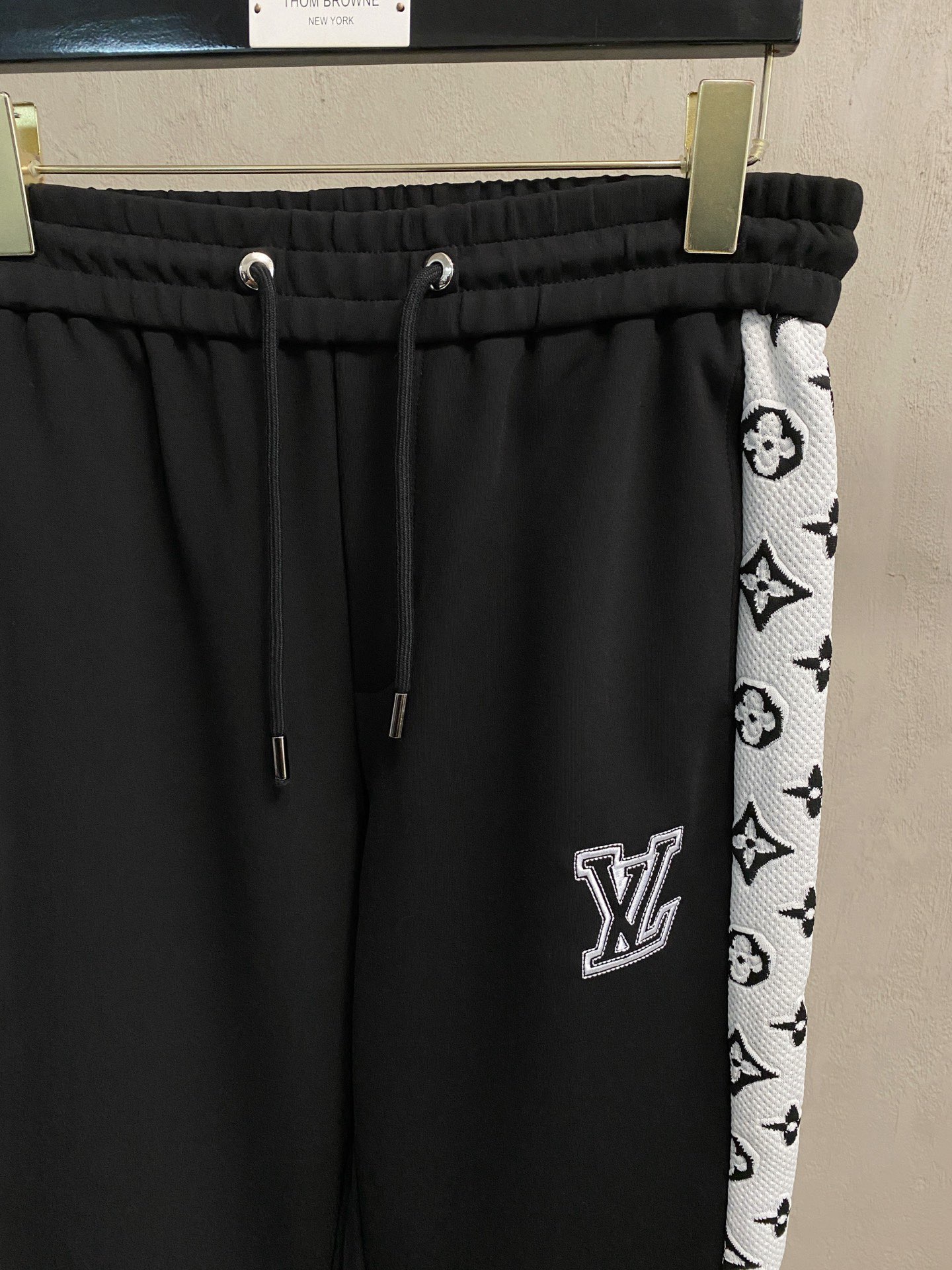 Louis Vuitton Basic Clothing M-l-xl