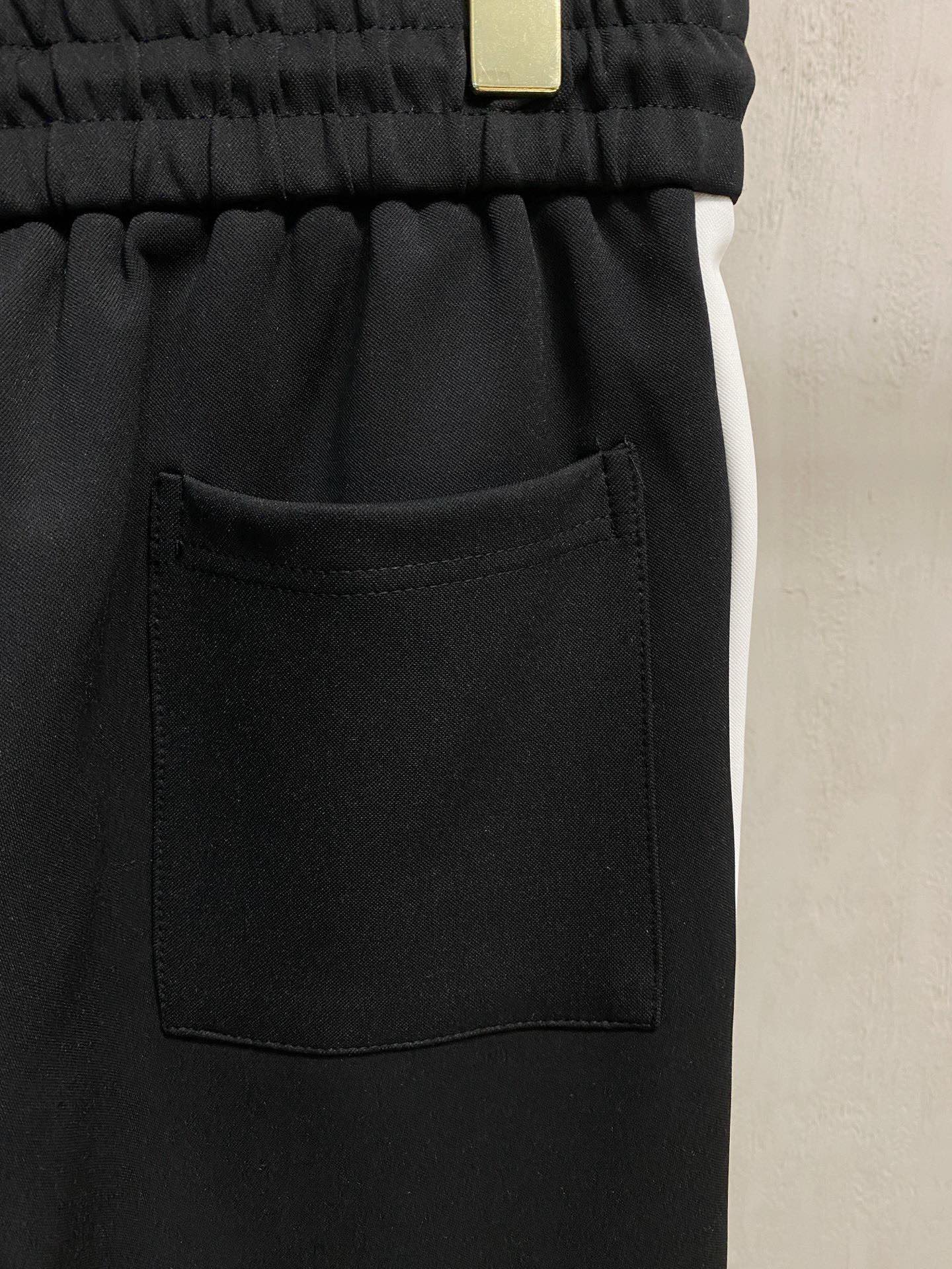 Louis Vuitton Basic Clothing M-l-xl