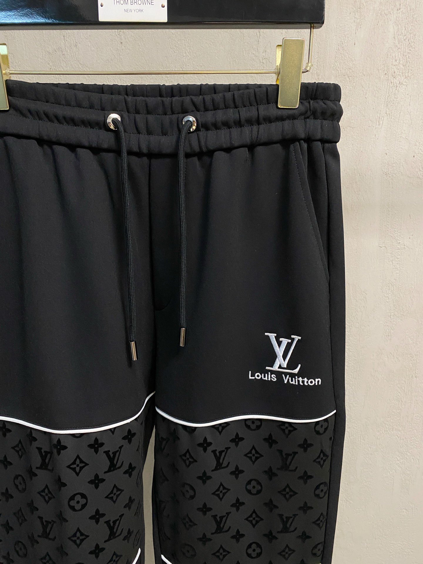 Louis Vuitton Basic Clothing M-l-xl