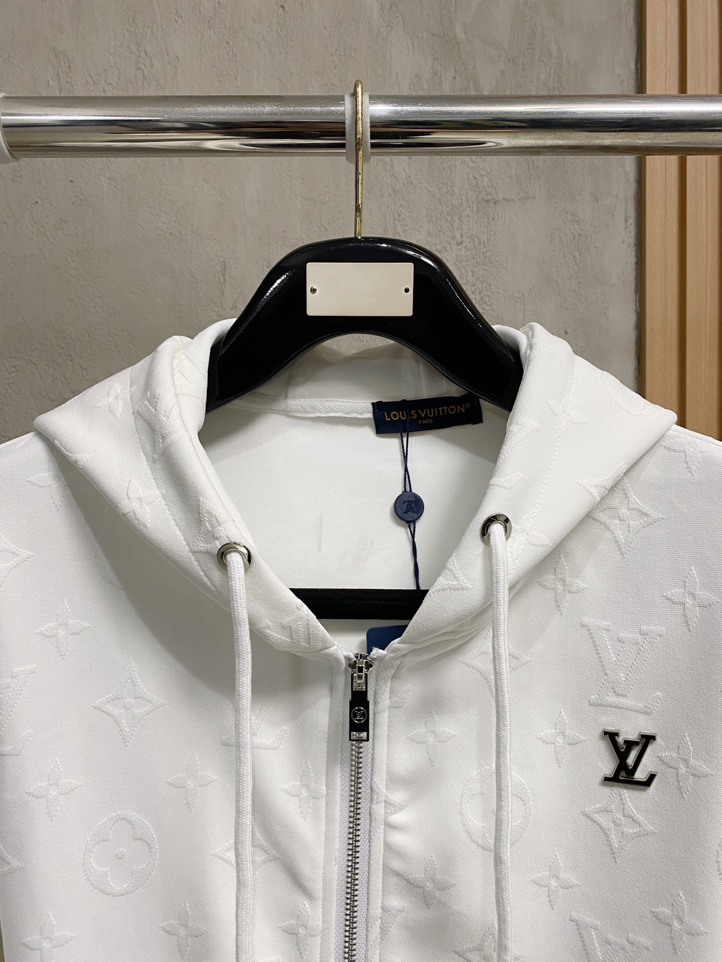 Louis Vuitton Basic Clothing M-l-xl