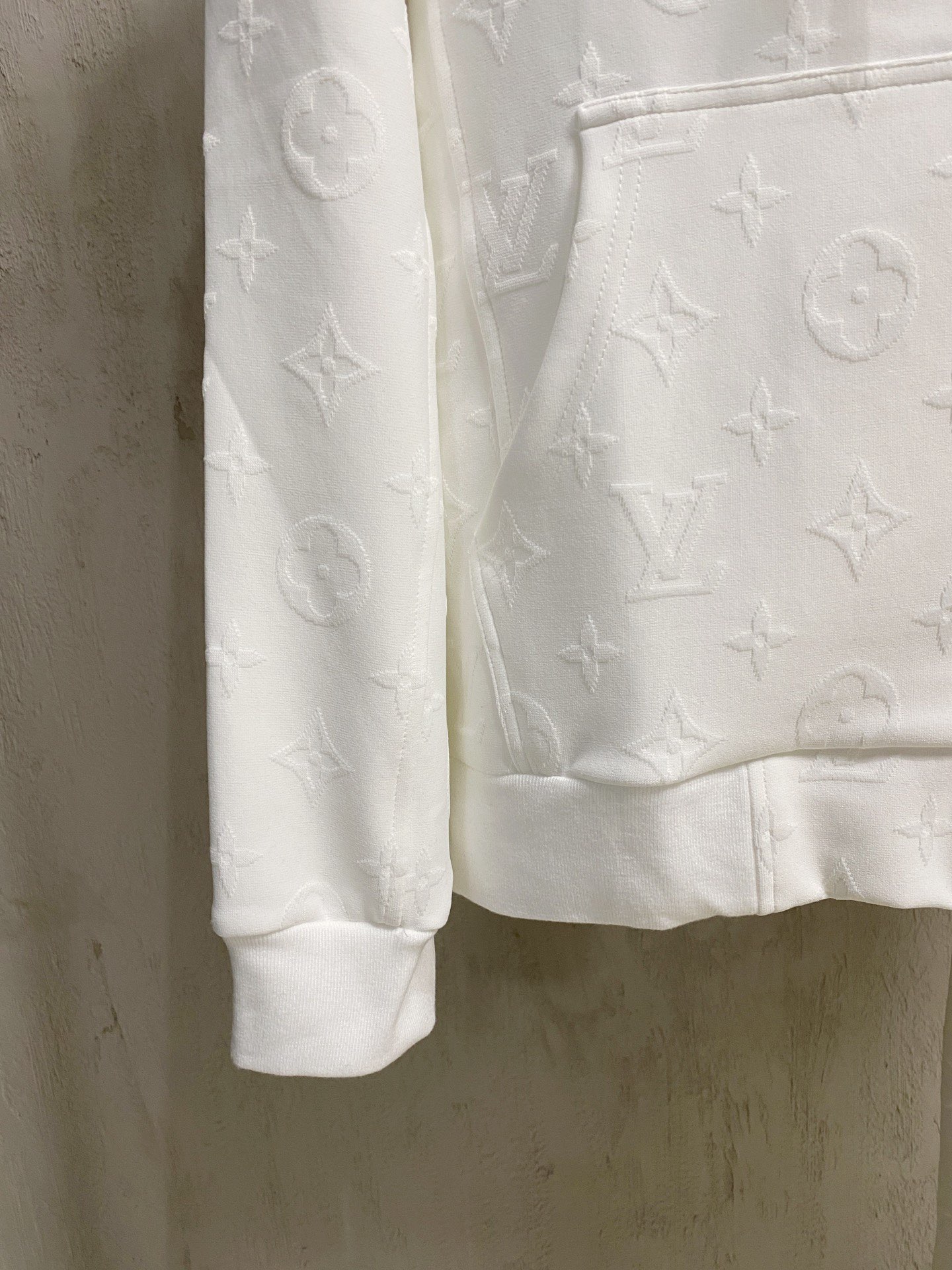 Louis Vuitton Basic Clothing M-l-xl